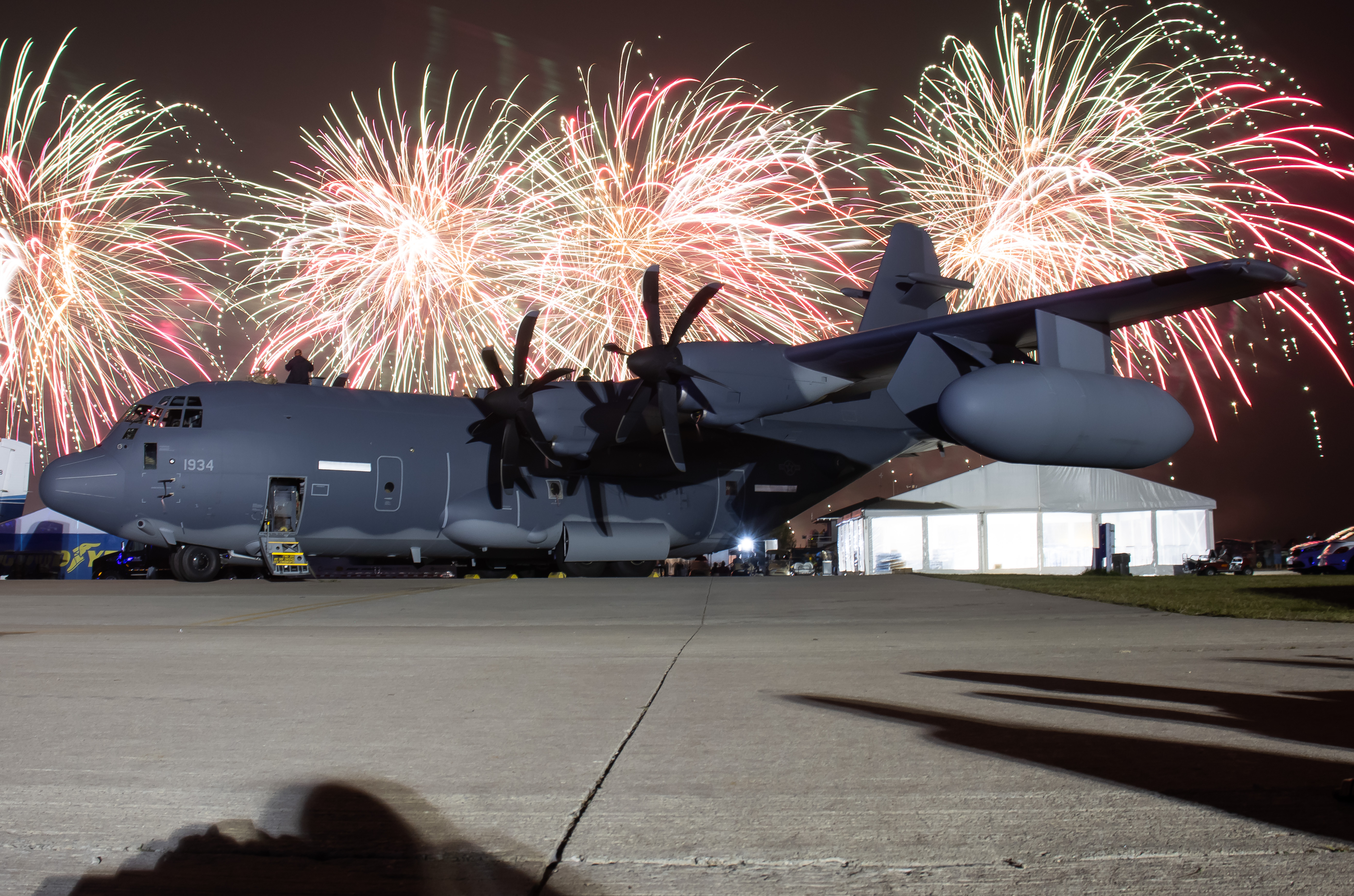 Full size: USAF - United States Air Force Lockheed EC-130J 00-1934 at Wittman Regional Airport