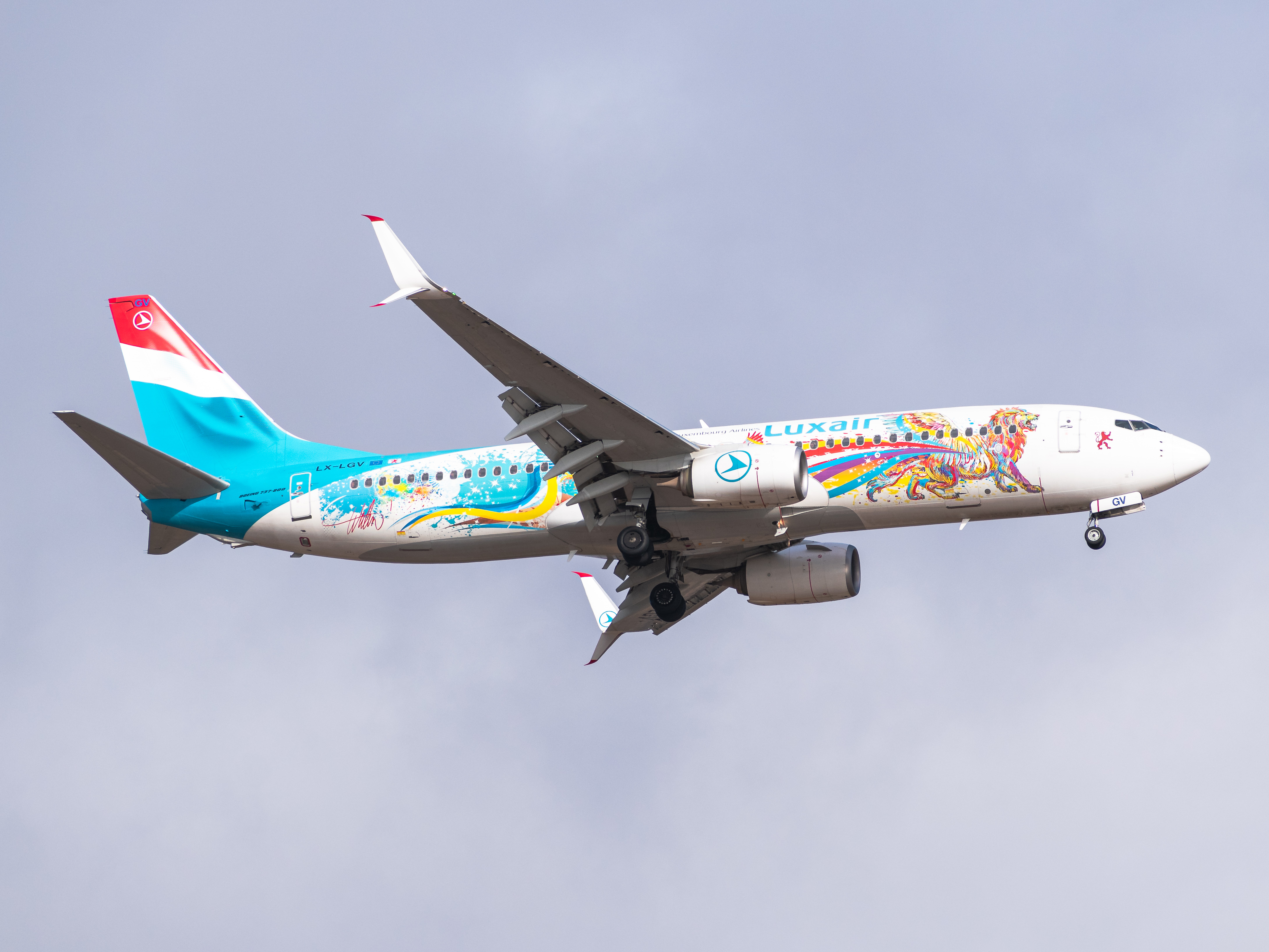 Full size: Luxair Boeing 737-800 LX-LGV at Tenerife South Airport