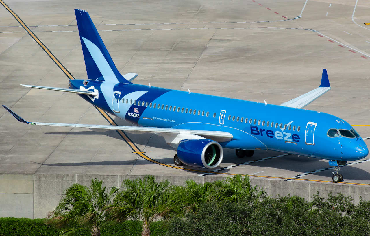 Full size: Breeze Airways Airbus A220-300 N203BZ at Tampa International Airport