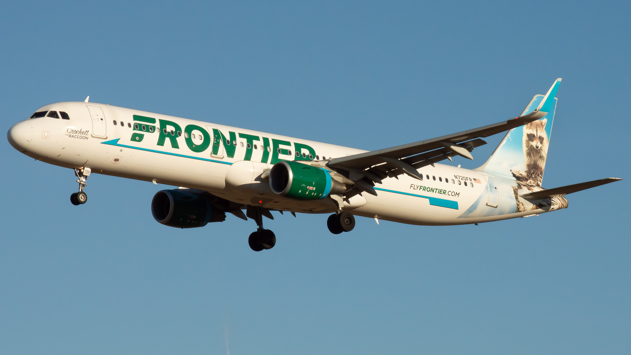 Full size: Frontier Airlines Airbus A321 N720FR at Baltimore/Washington International Thurgood Marshall Airport