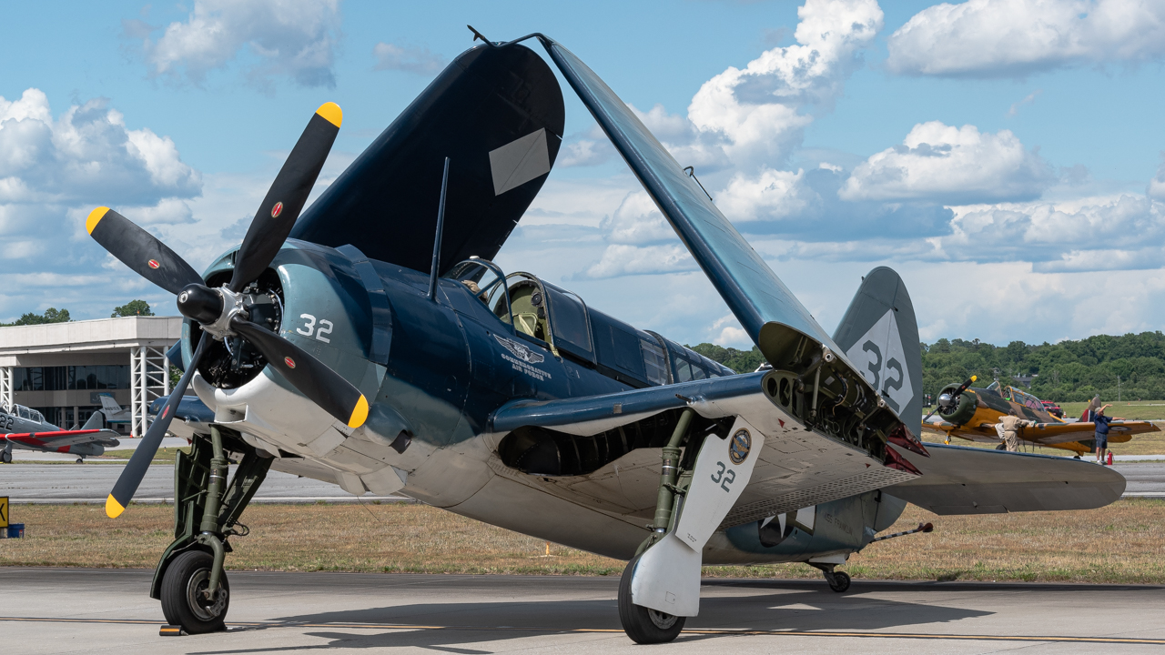 Full size: Commemorative Air Force Curtiss SB2C Helldiver N92879 at Atlanta DeKalb Peachtree Airport