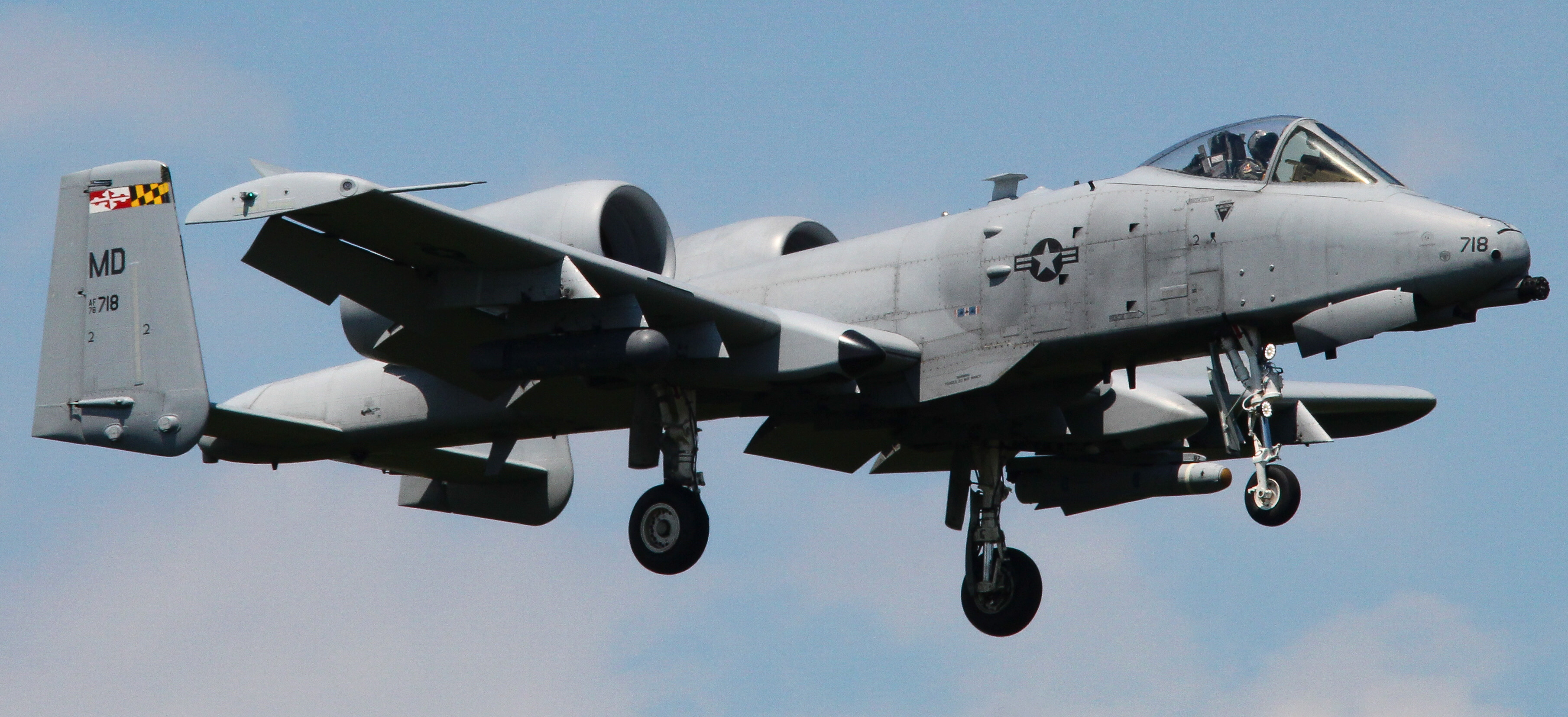 Full size: USAF - United States Air Force Fairchild A-10 Thunderbolt 78-0718 at Martin State Airport