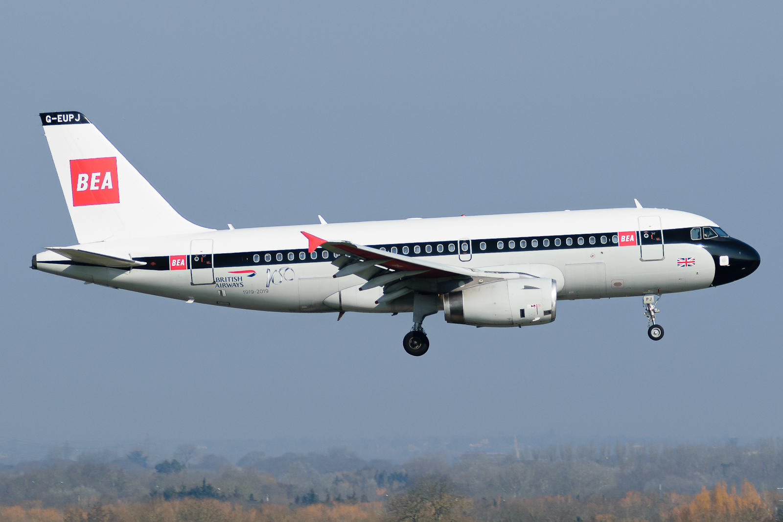 Full size: British Airways Airbus A319 G-EUPJ at London Heathrow International Airport