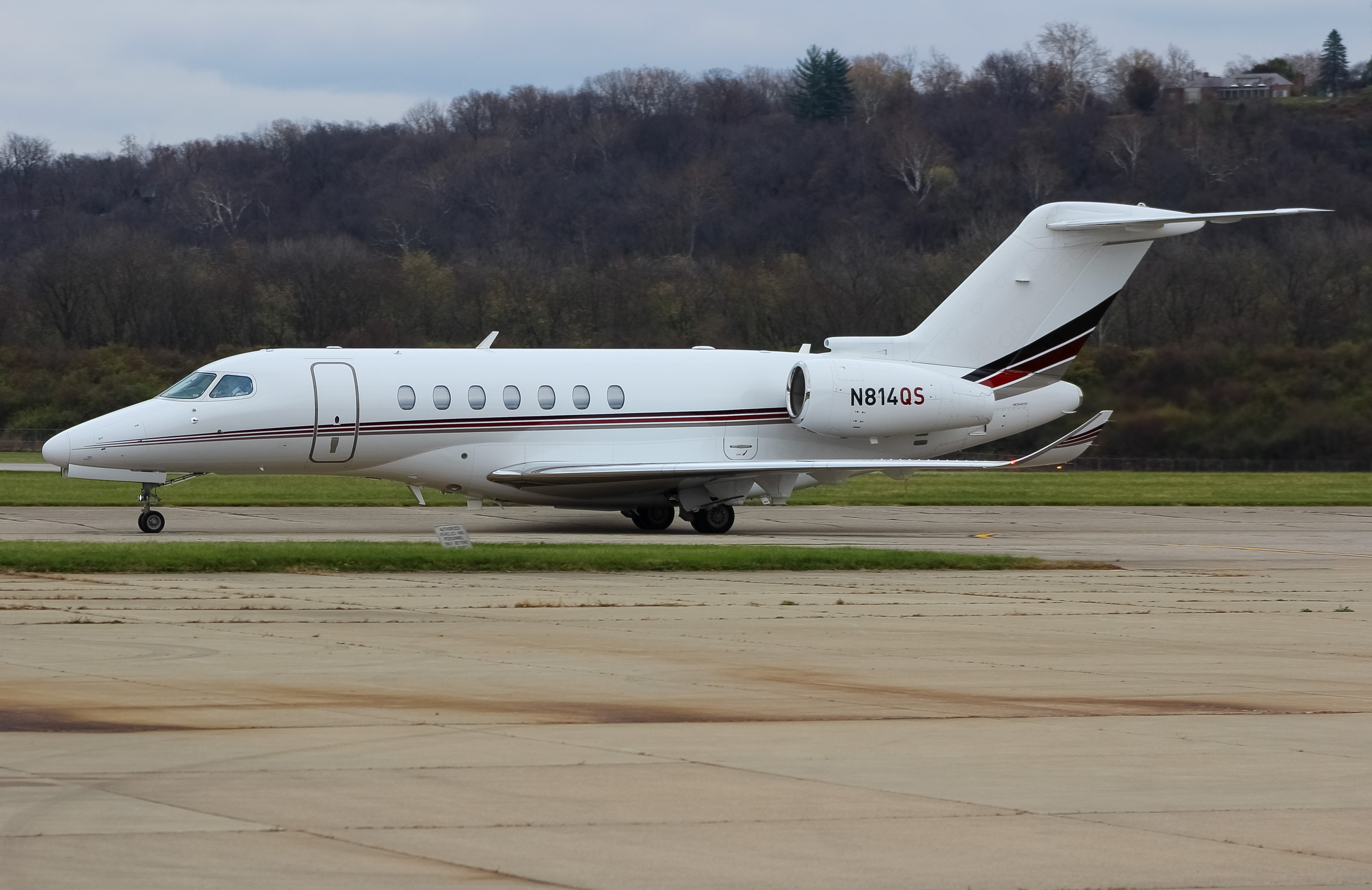 Full size: NetJets Cessna Citation 700 N814QS at Cincinnati Municipal Airport/Lunken Field