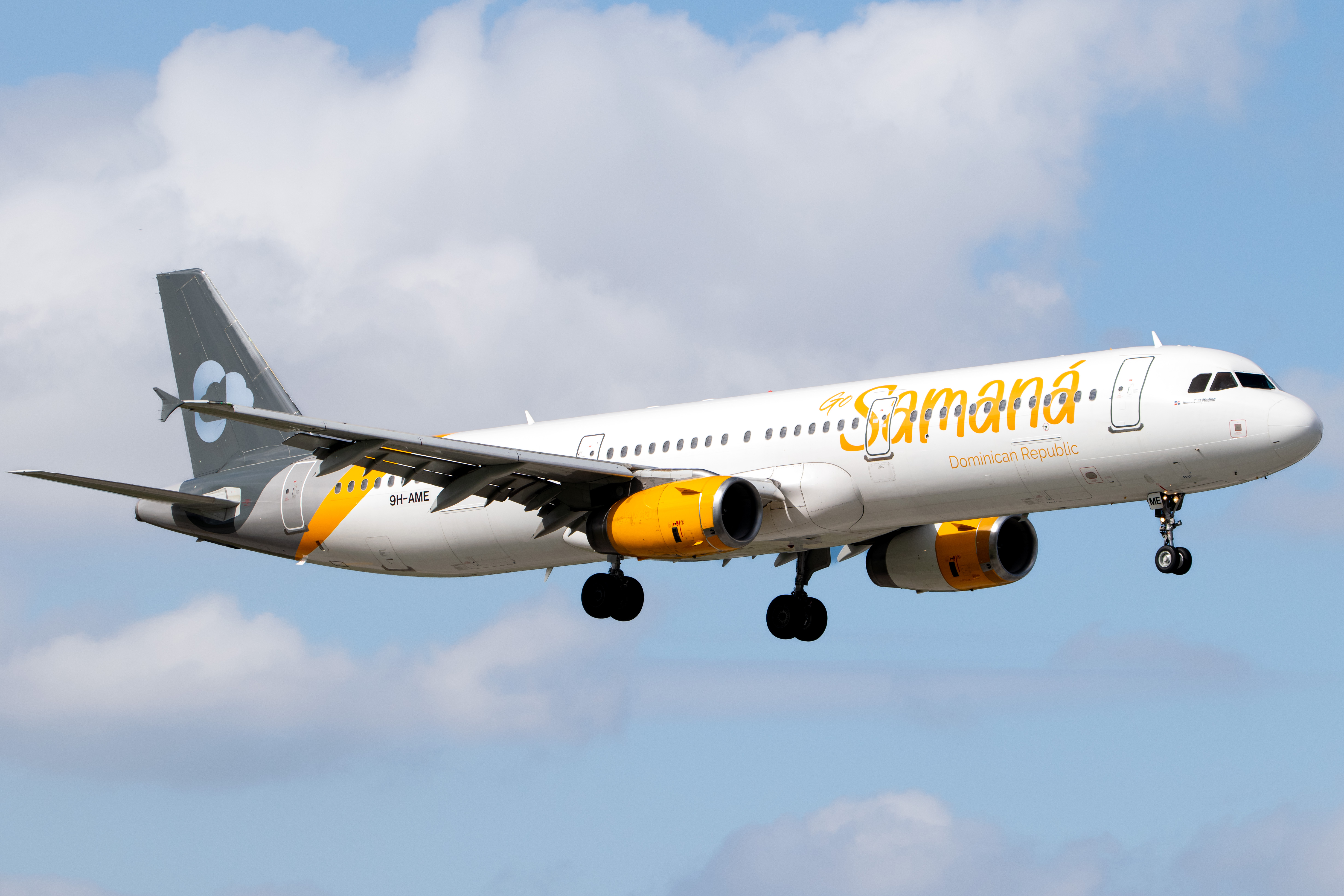 Full size: Sky Cana Airbus A321-200 9H-AME at Miami International Airport