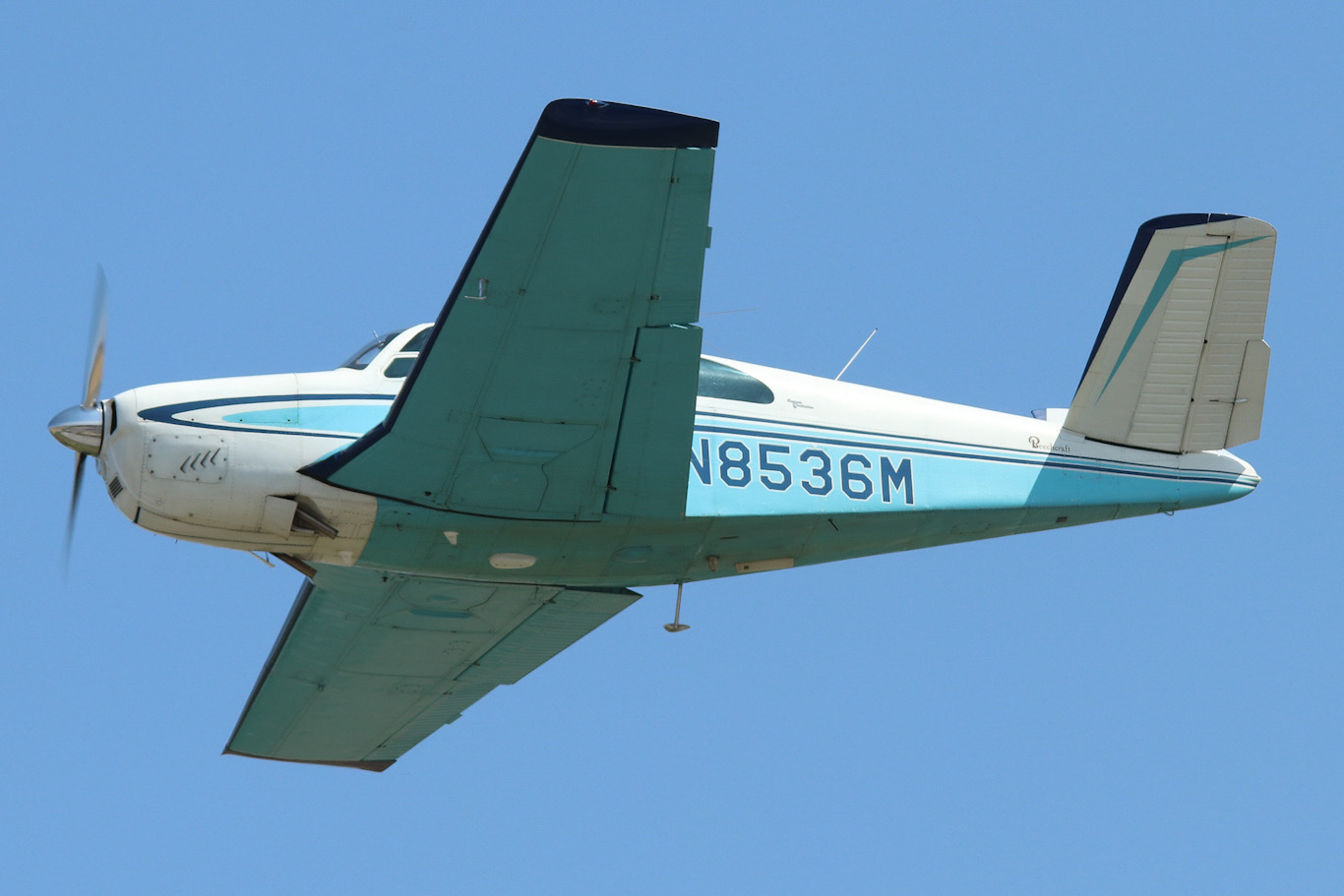 Full size: PRIVATE Beechcraft P35 Bonanza  N8536M at York Airport