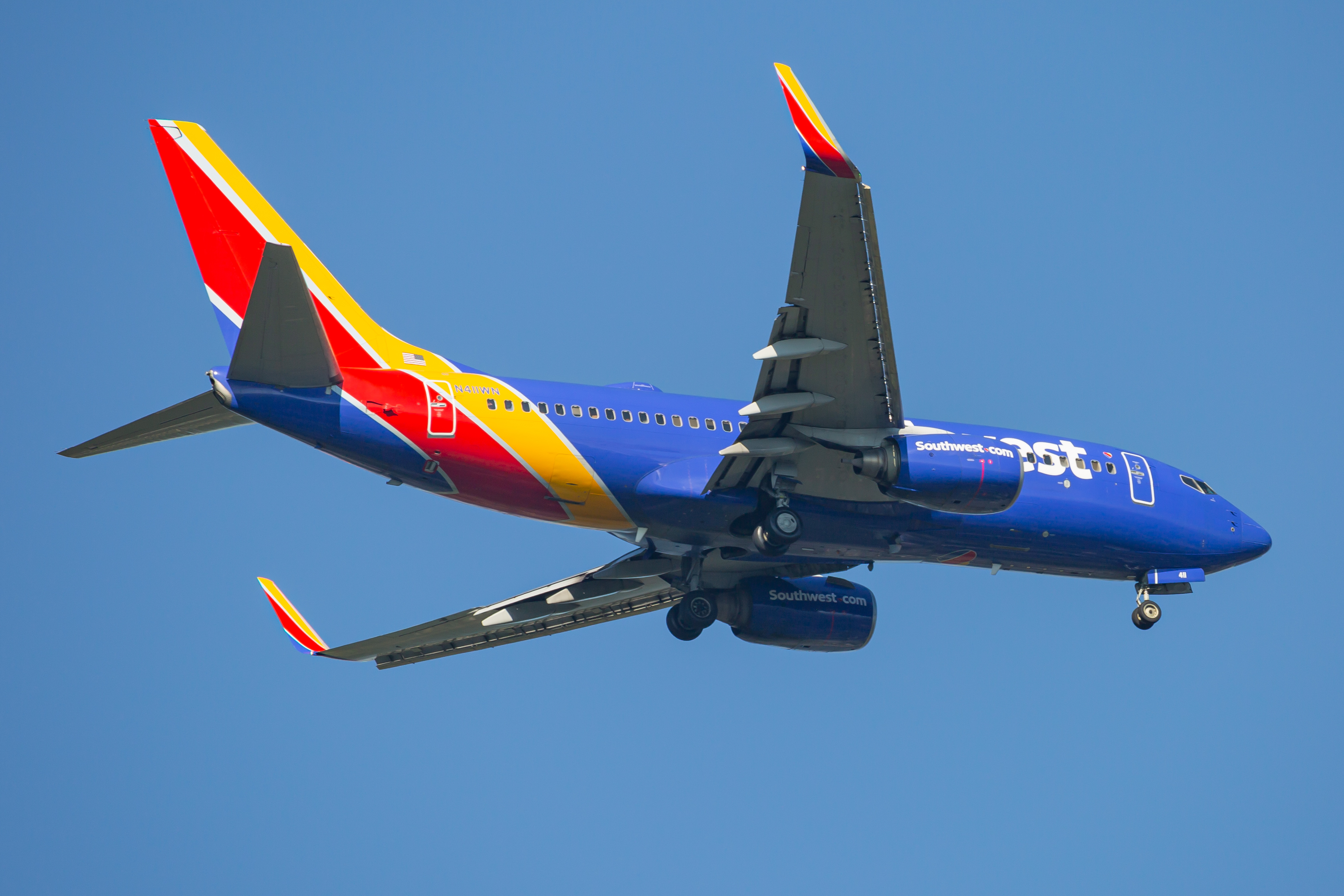 Full size: Southwest Airlines Boeing 737-700 N411WN at Baltimore/Washington International Thurgood Marshall Airport