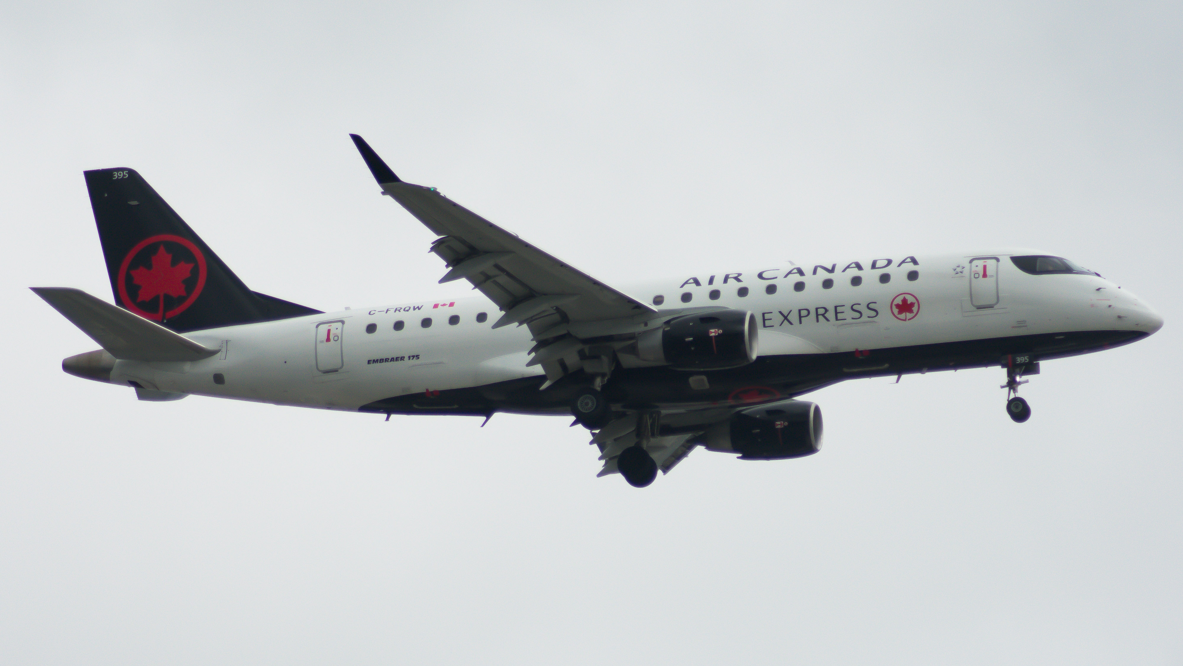 Full size: Air Canada Express Embraer E175 C-FRQW at Chicago O'Hare International Airport
