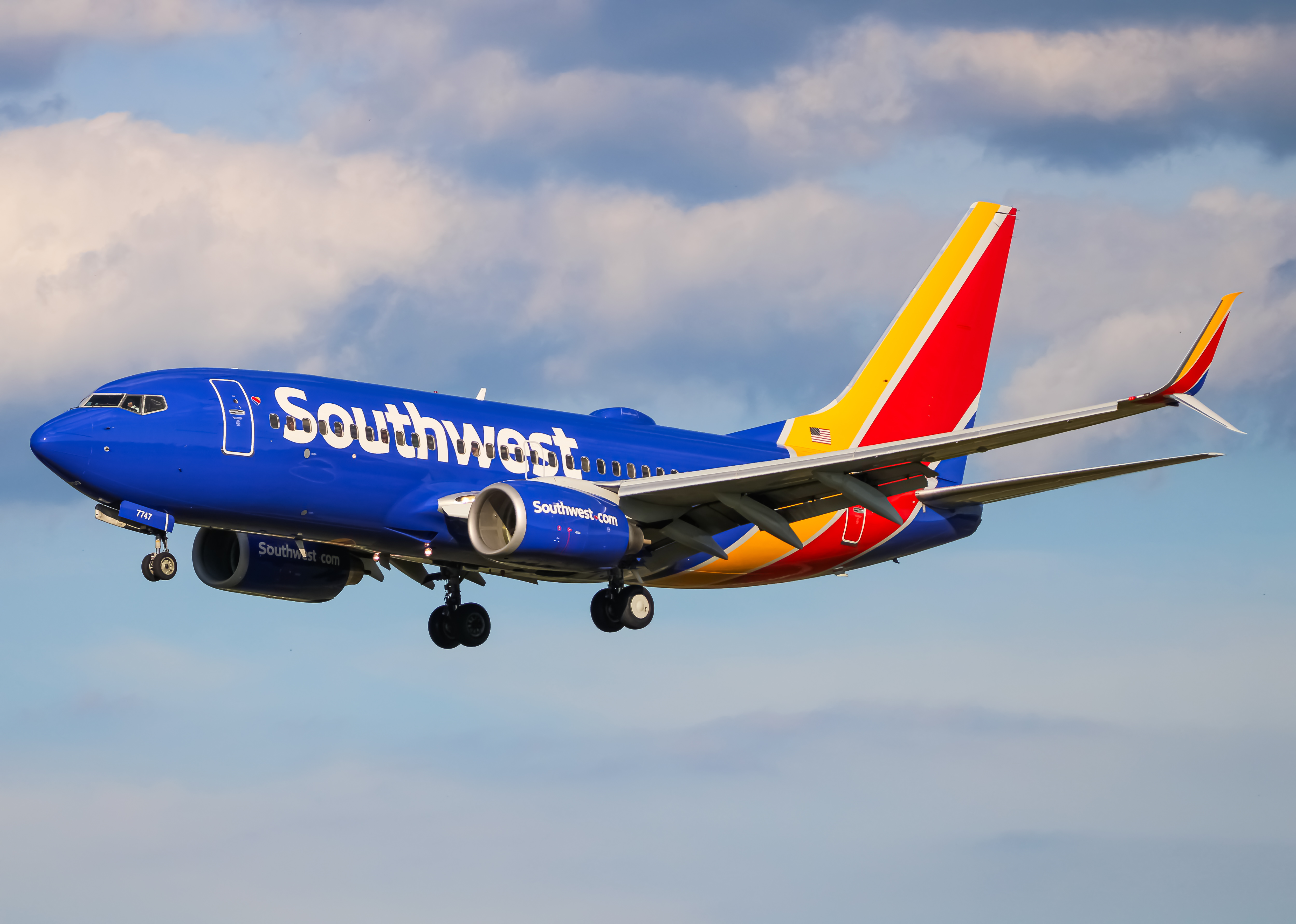 Full size: Southwest Airlines Boeing 737-700 N7747C at Baltimore/Washington International Thurgood Marshall Airport