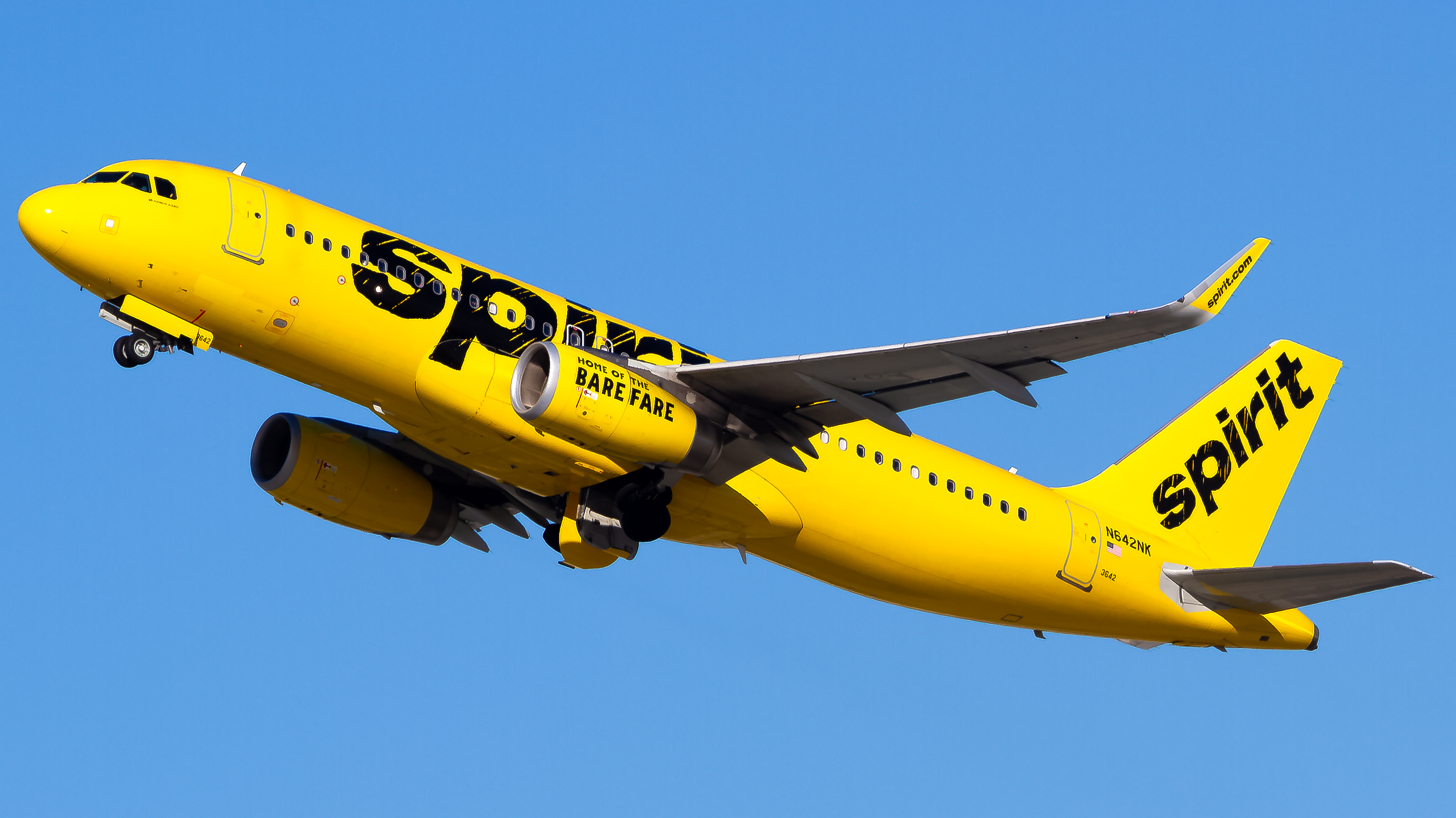 Full size: Spirit Airlines Airbus A320 N642NK at Los Angeles International Airport