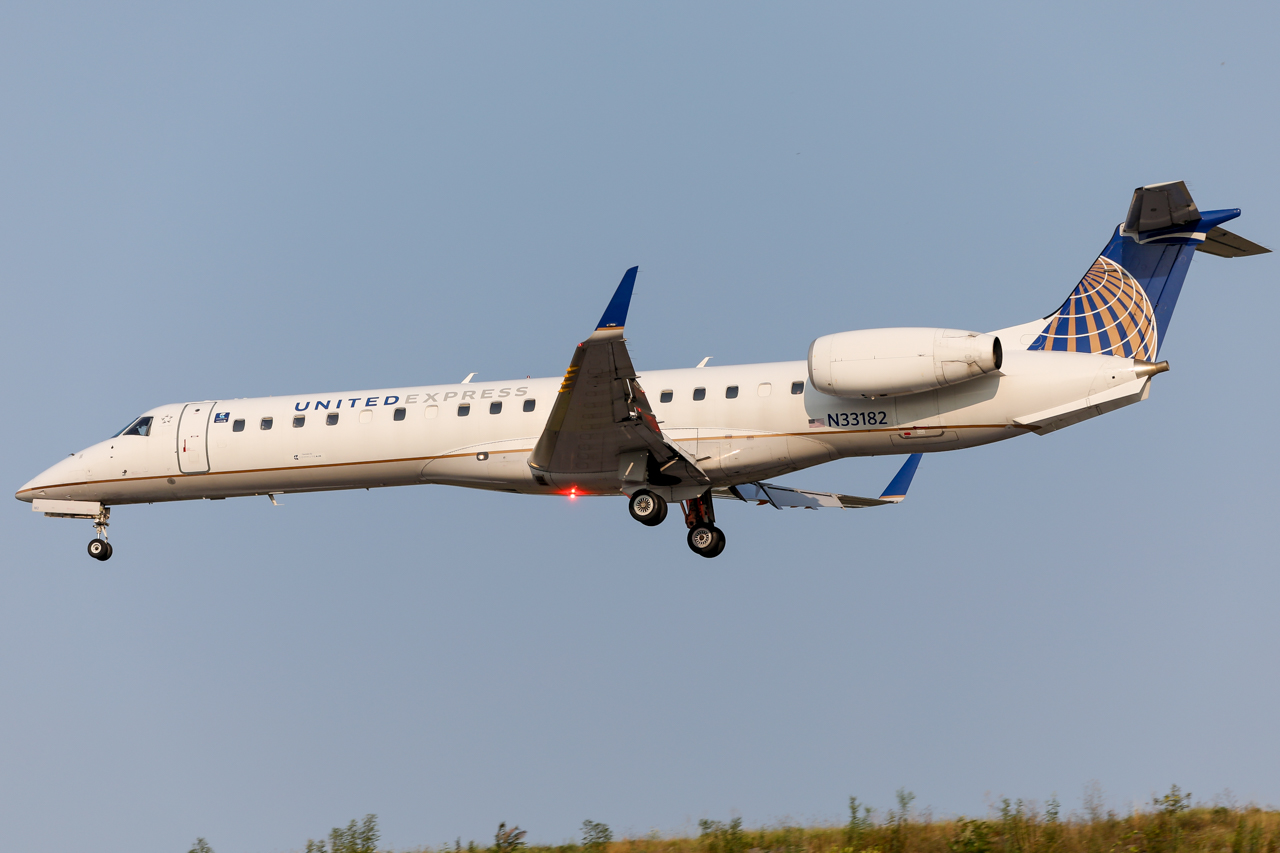 Full size: United Express Embraer E145XR N33182 at Avoca Wilkes-Barre/Scranton International Airport