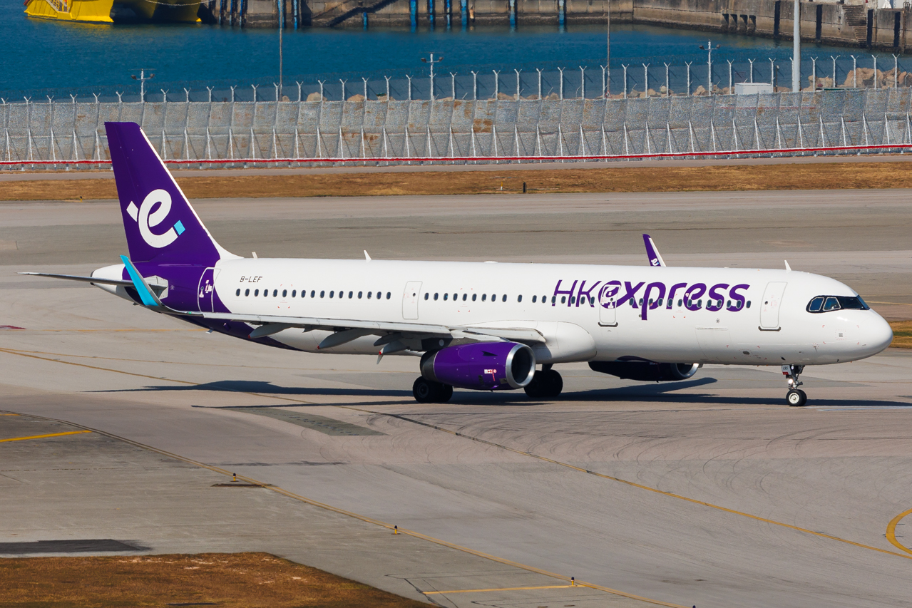 Full size: HK Express Airbus A321-200 B-LEF at Hong Kong International Airport