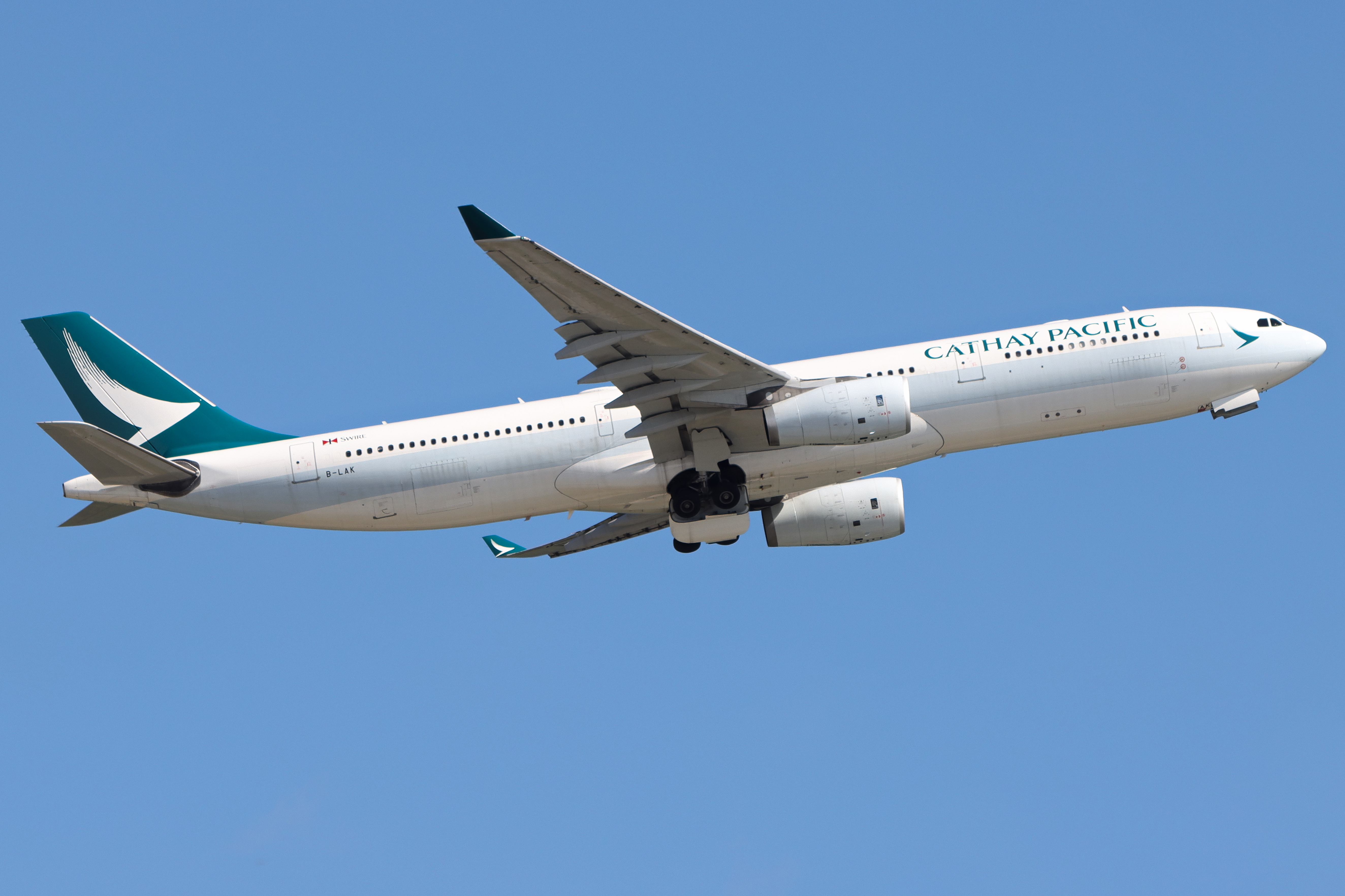 Full size: Cathay Pacific Airbus A330-300 B-LAK at Hong Kong International Airport