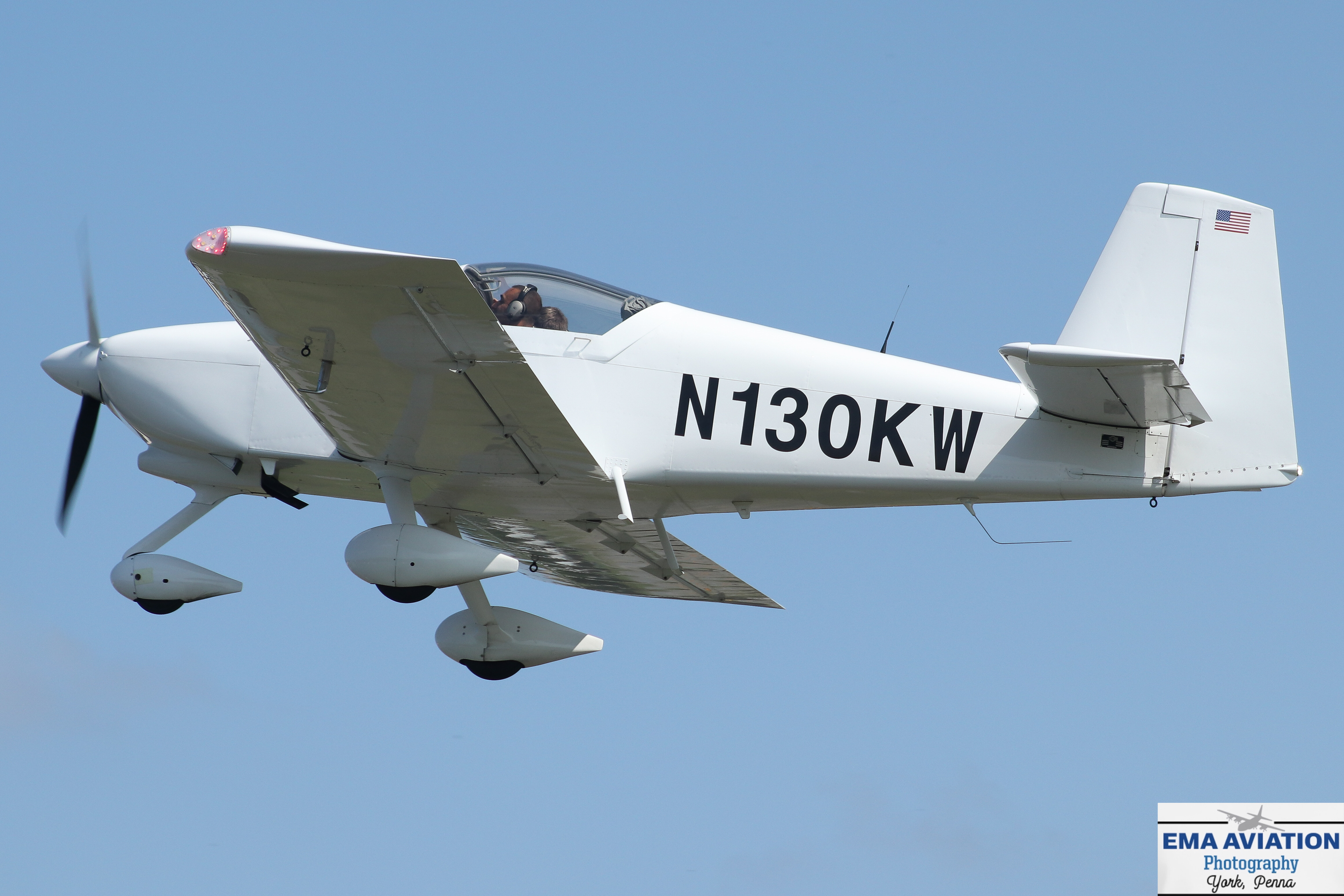 Full size: PRIVATE Vans RV9 N130KW at Smoketown Airport