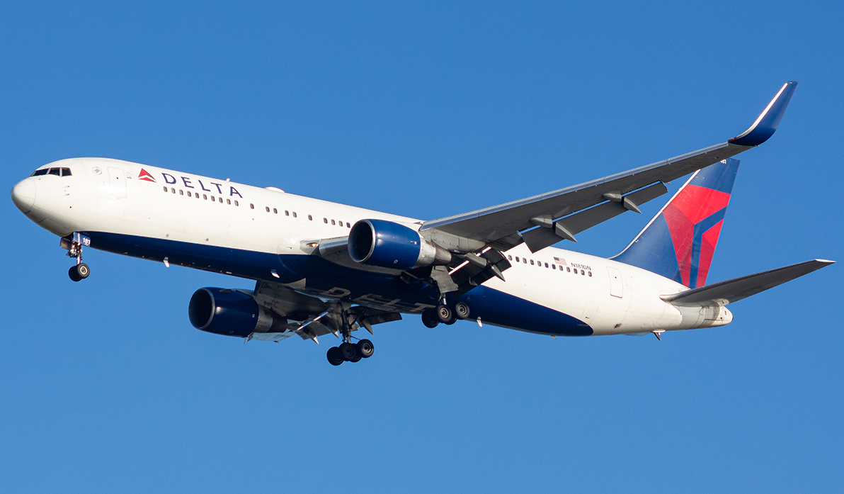 Full size: Delta Airlines Boeing 767-300ER N181DN at Tampa International Airport