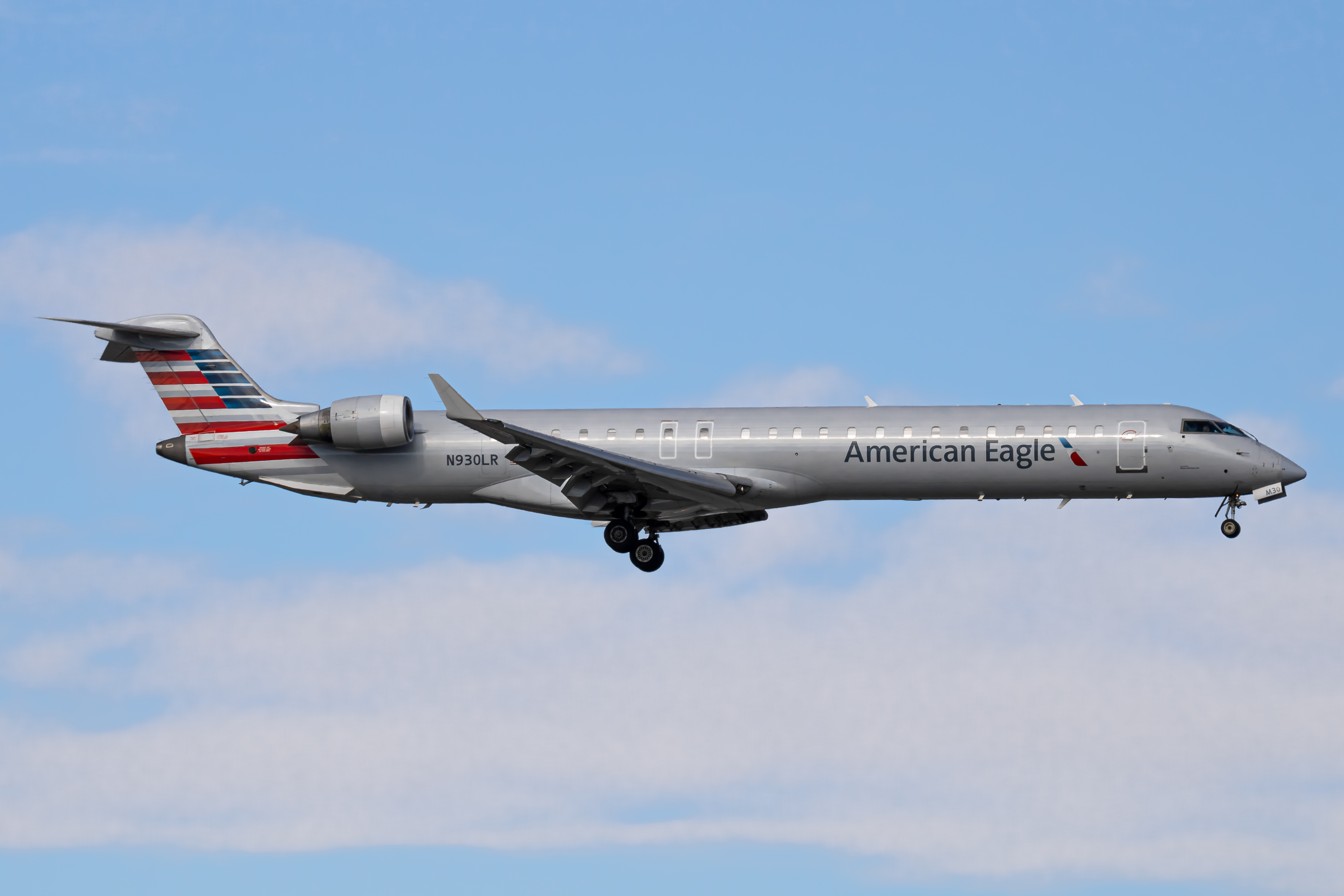 Full size: American Eagle Mitsubishi CRJ-900 N930LR at Boise Air Terminal/Gowen Field