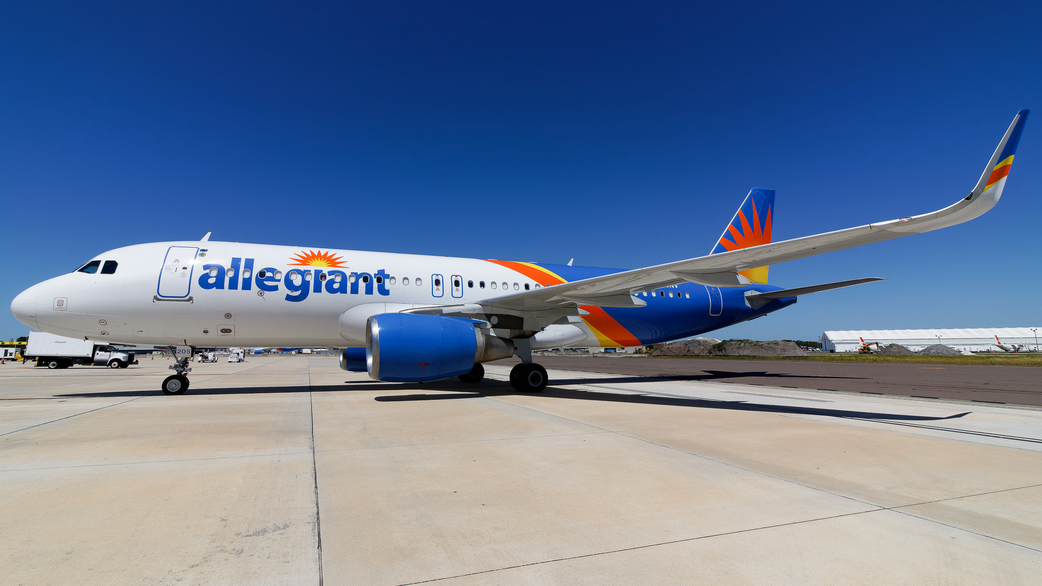 Full size: Allegiant Air Airbus A320 N205NV at St. Petersburg Clearwater International Airport