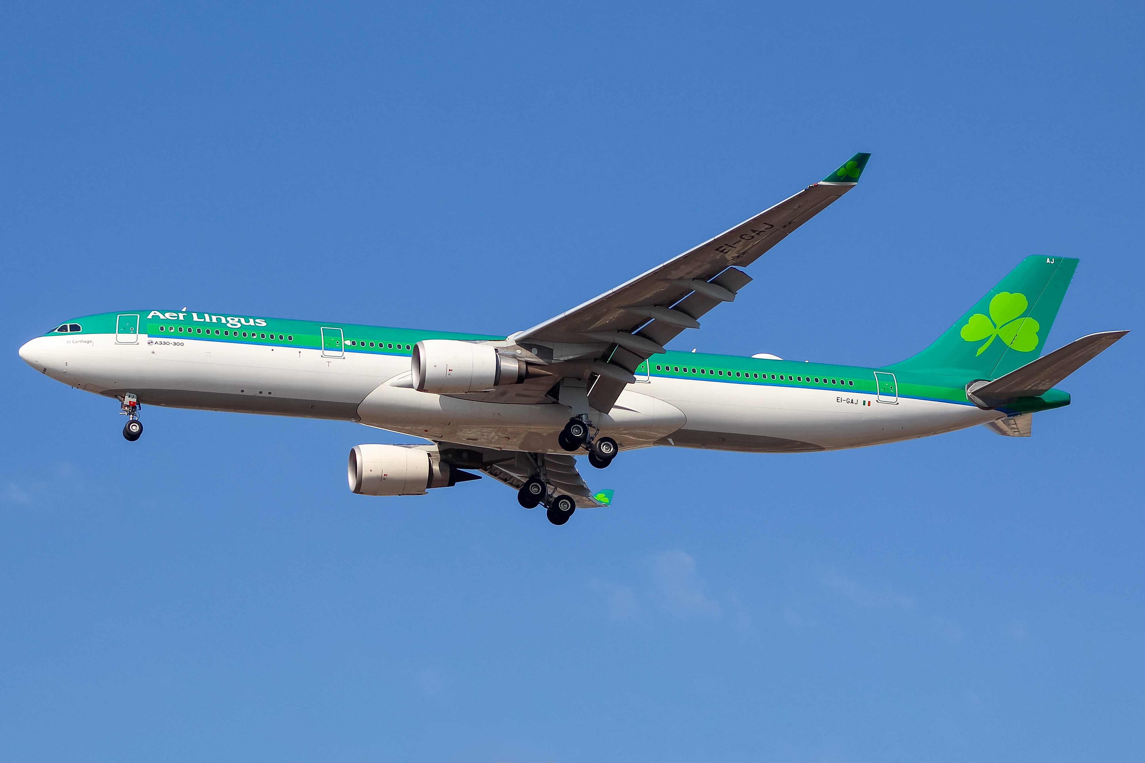 Full size: Aer Lingus Airbus A330-300 EI-GAJ at Chicago O'Hare International Airport