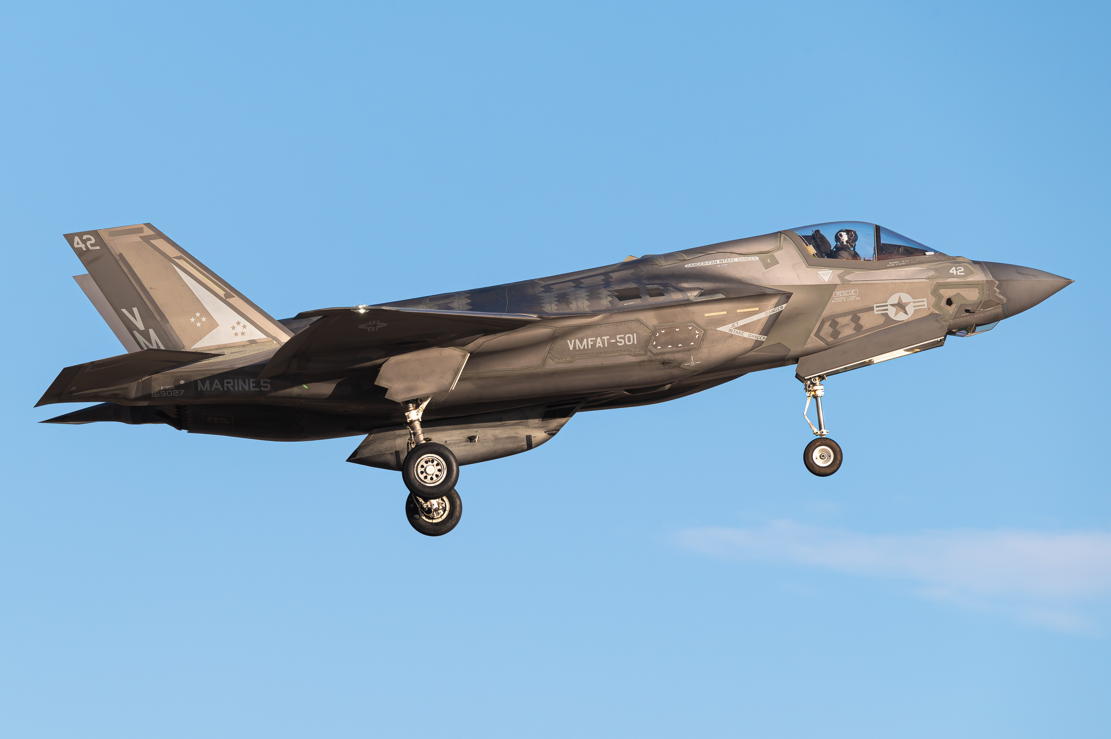 Full size: USMC - United States Marine Corp Lockheed Martin F-35 Lightning 169027 at 