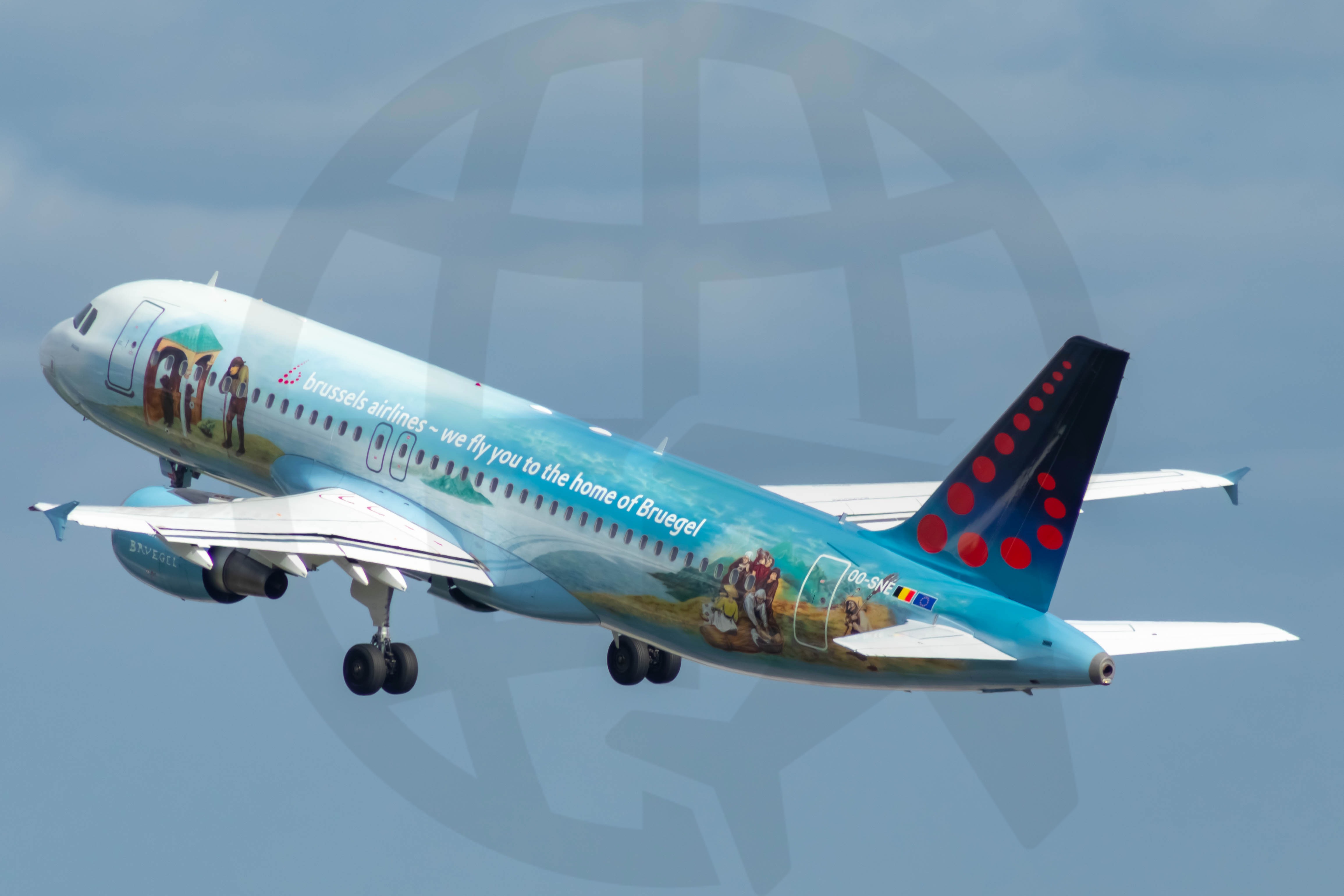 Full size: Brussels Airlines Airbus A320 OO-SNE at Lisbon Humberto Delgado Airport