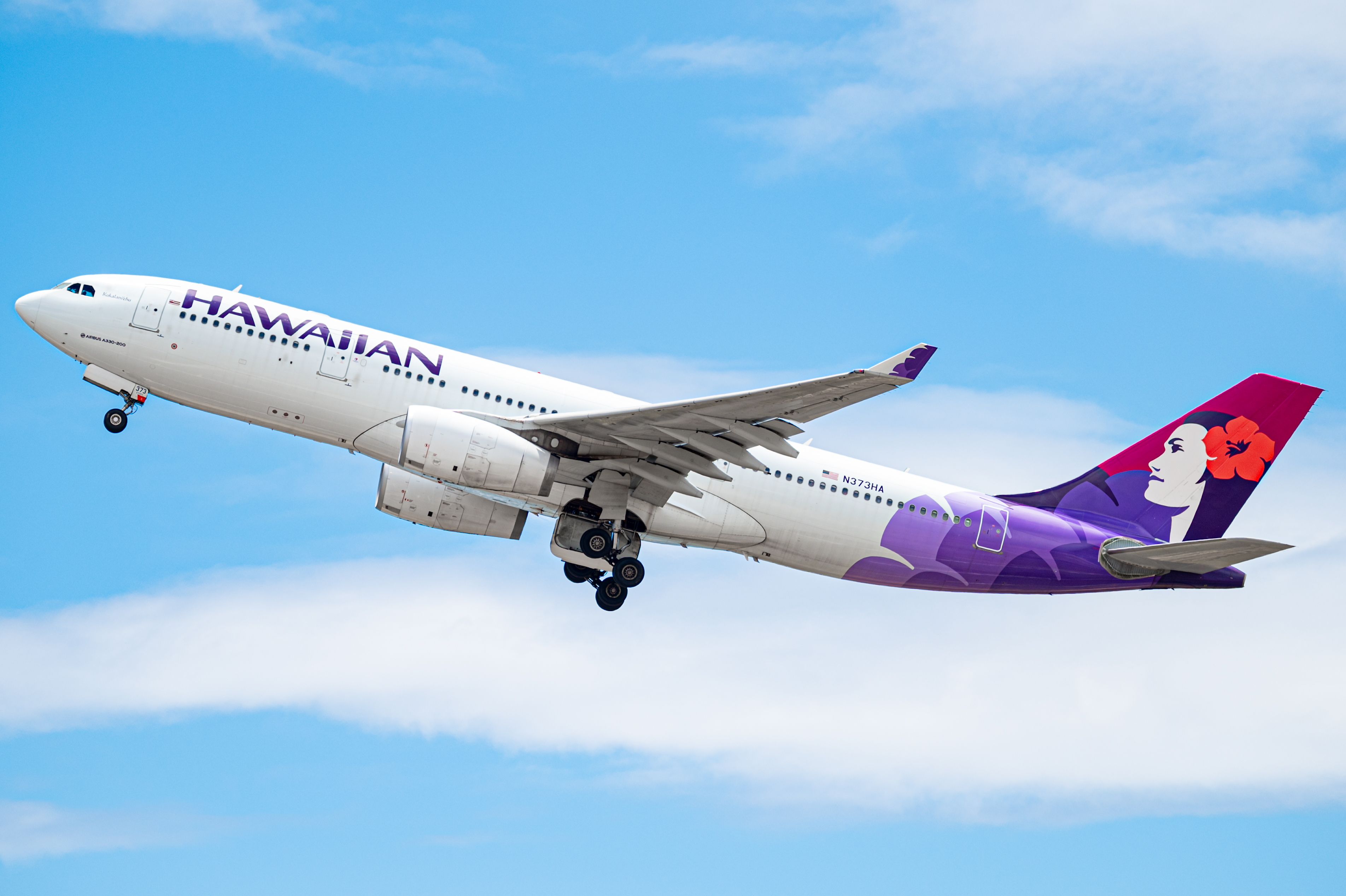 Full size: Hawaiian Airlines Airbus A330-200 N373HA at Daniel K Inouye International Airport
