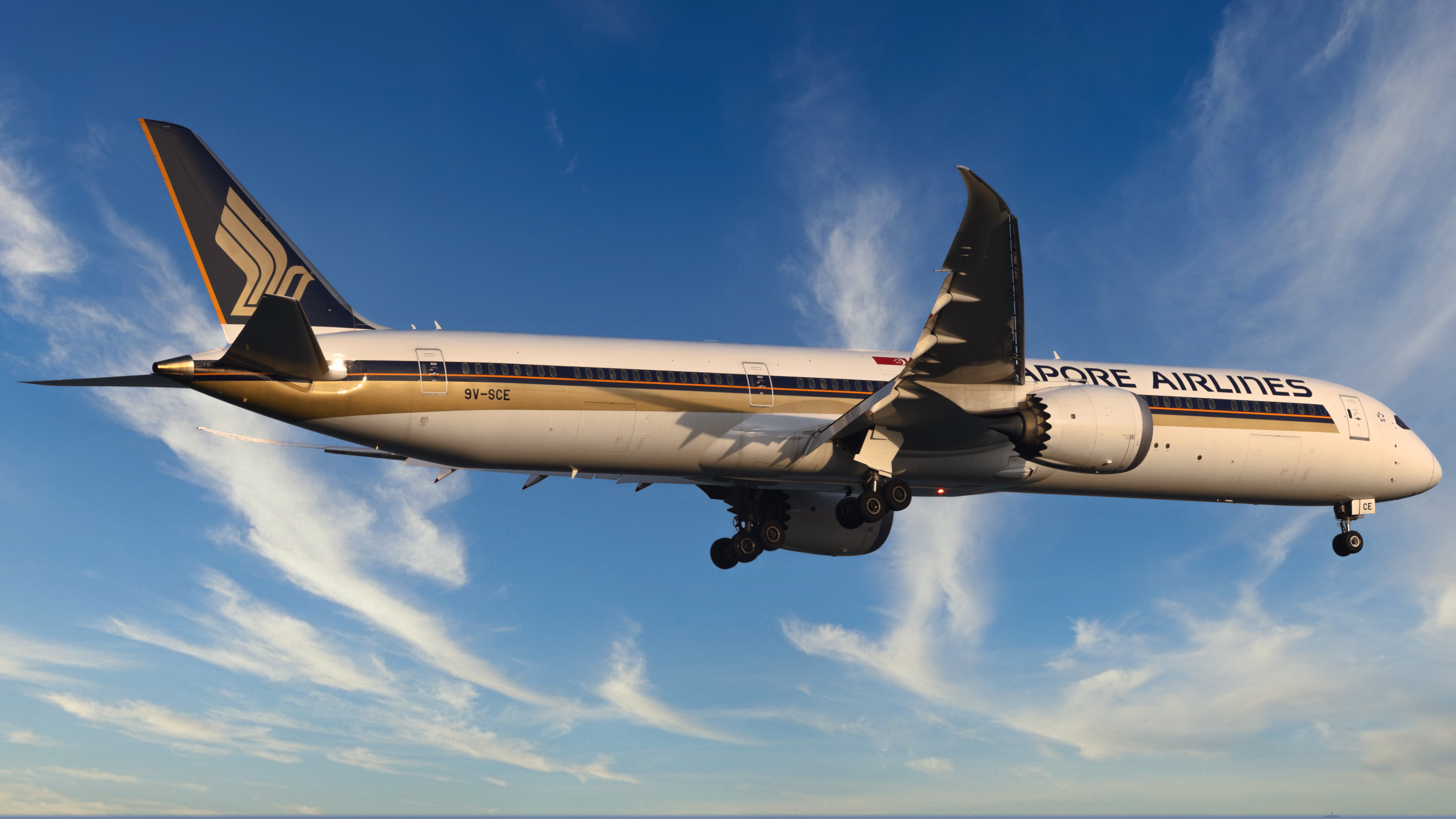 Full size: Singapore Airlines Boeing 787-10 9V-SCE at Singapore-Changi Airport