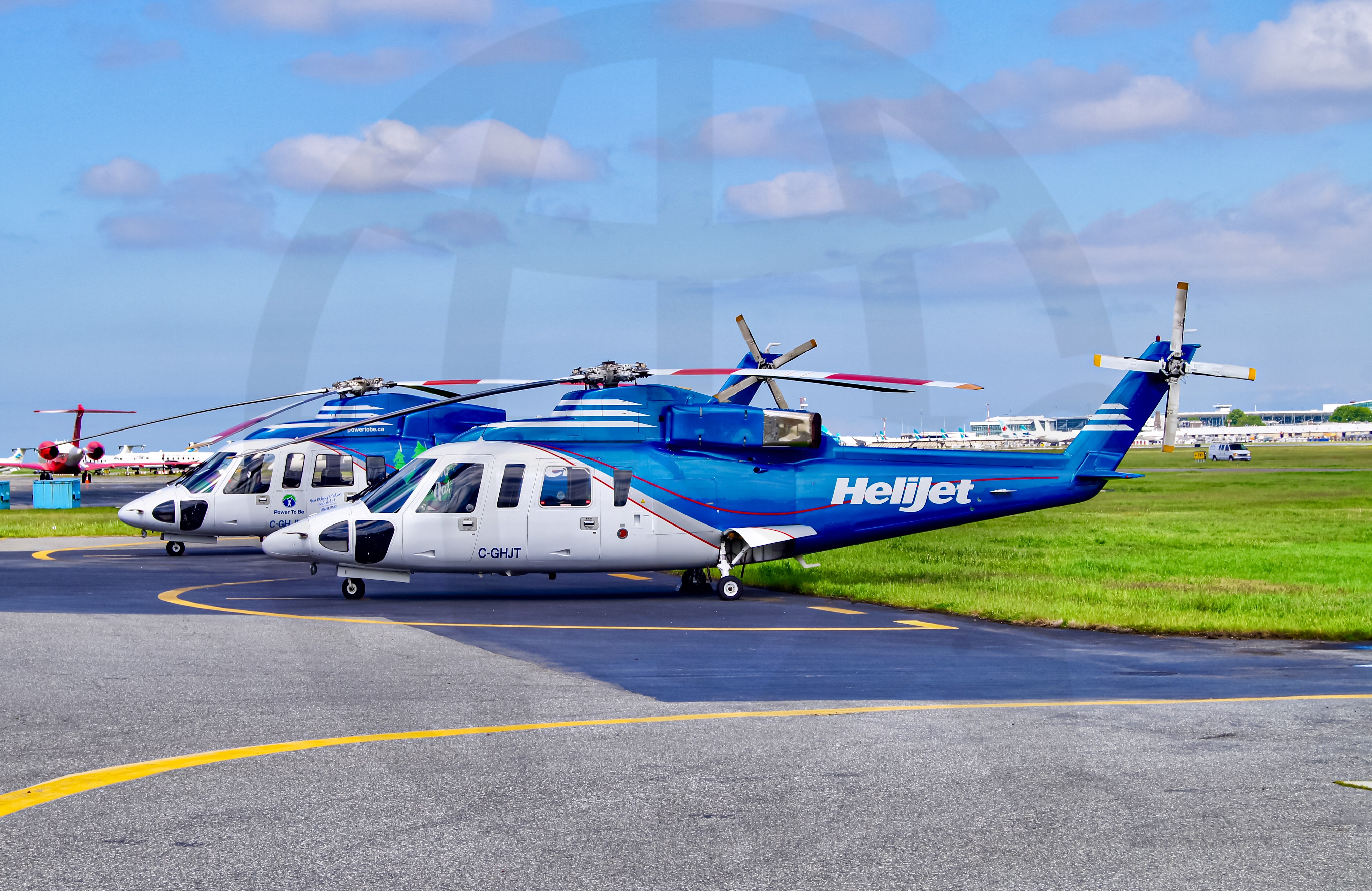 Full size: HeliJet Sirosky S-76B C-GHJT at Vancouver International Airport