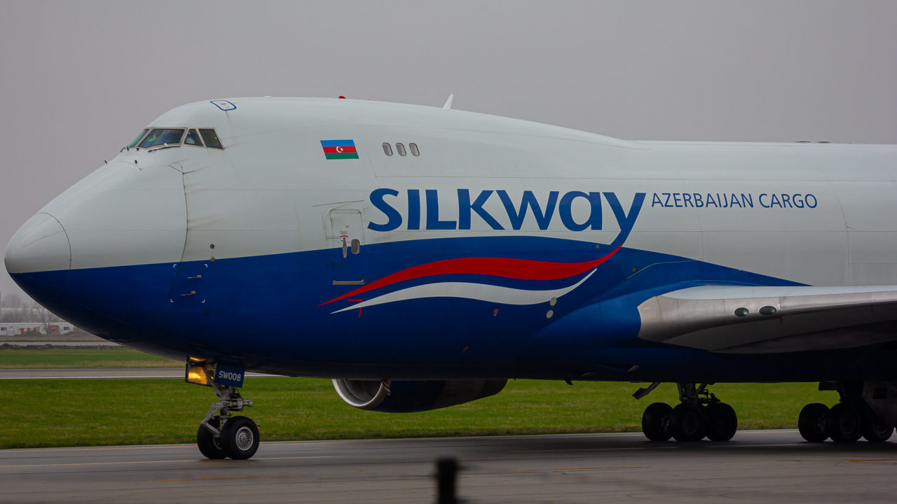 Full size: Silkway Boeing 747-400F 4K-SW008 at Rickenbacker International Airport