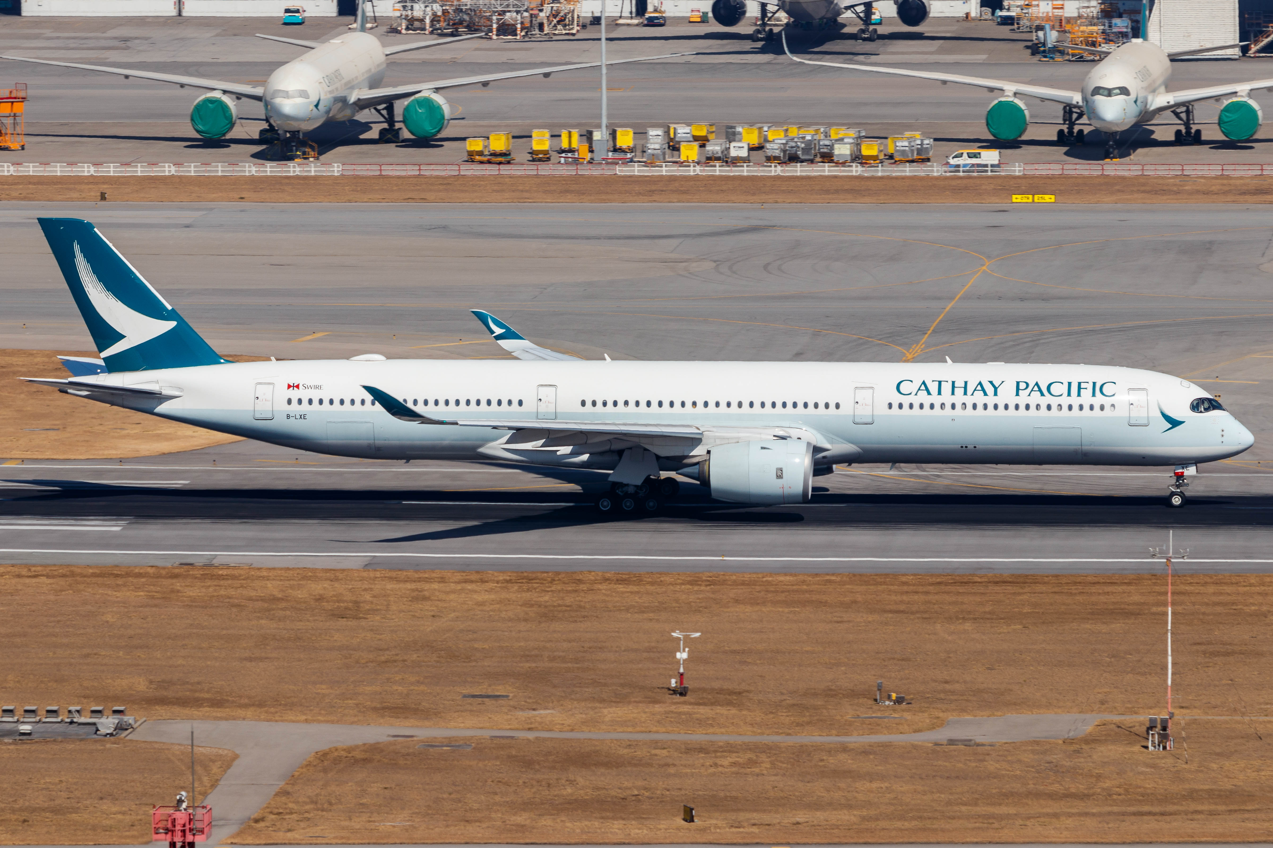 Full size: Cathay Pacific  Airbus A350-1000 B-LXE at Hong Kong International Airport