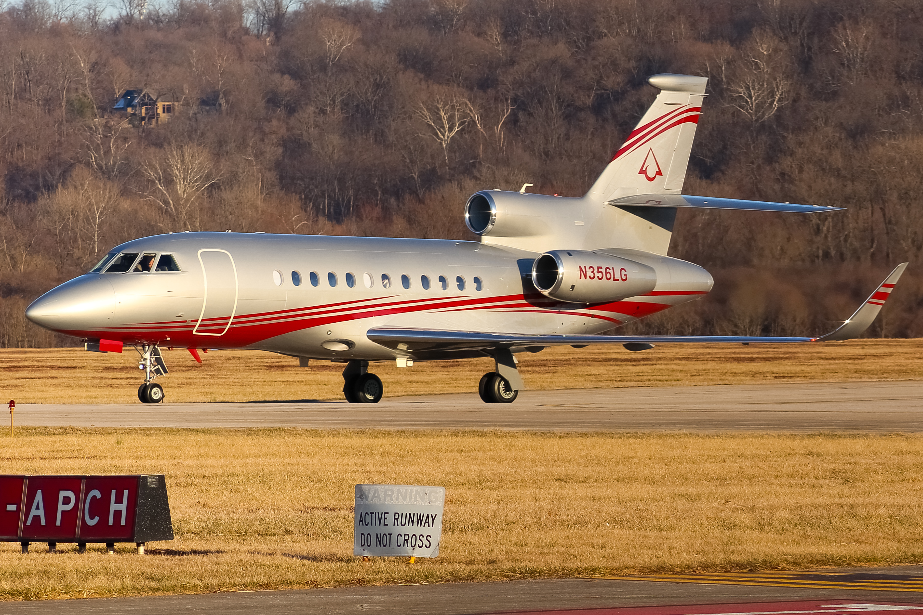 N356LG | PRIVATE Dassault Falcon 900EX at LUK | AeroXplorer