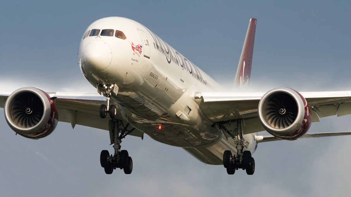Full size: Virgin Atlantic Boeing 787-9 G-VBZZ at London Heathrow International Airport