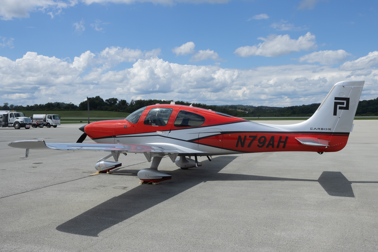 Full size: PRIVATE  Cirrus SR-22 N79AH at Latrobe Arnold Palmer Regional Airport