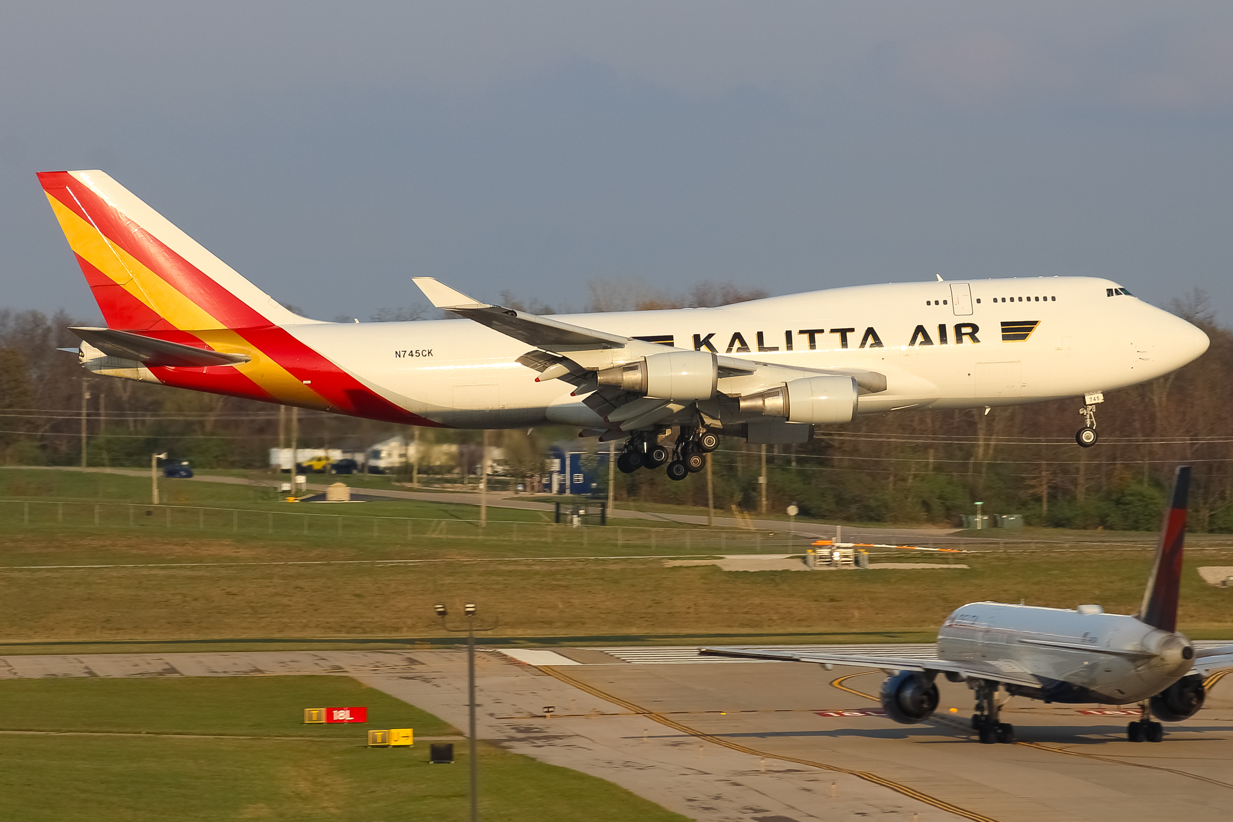 Full size: Kalitta Air Boeing 747-400F N745CK at Cincinnati/Northern Kentucky International Airport