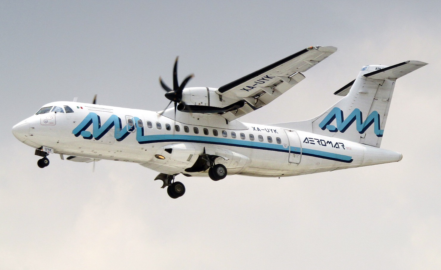 Full size: Aeromar ATR 42-600 XA-UYK at Mexico City International Airport