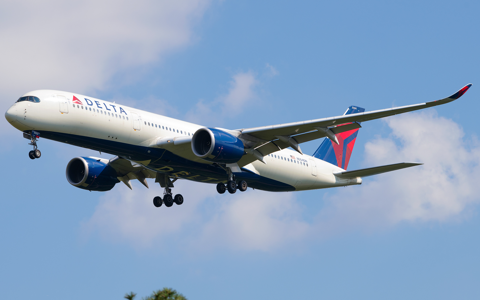 Full size: Delta Airlines Airbus A350-900 N504DN at Washington Dulles International Airport