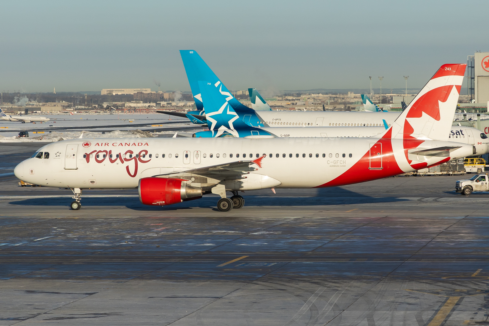 Full size: Air Canada Rouge Airbus A320 C-GFCH at Lester B Pearson International Airport