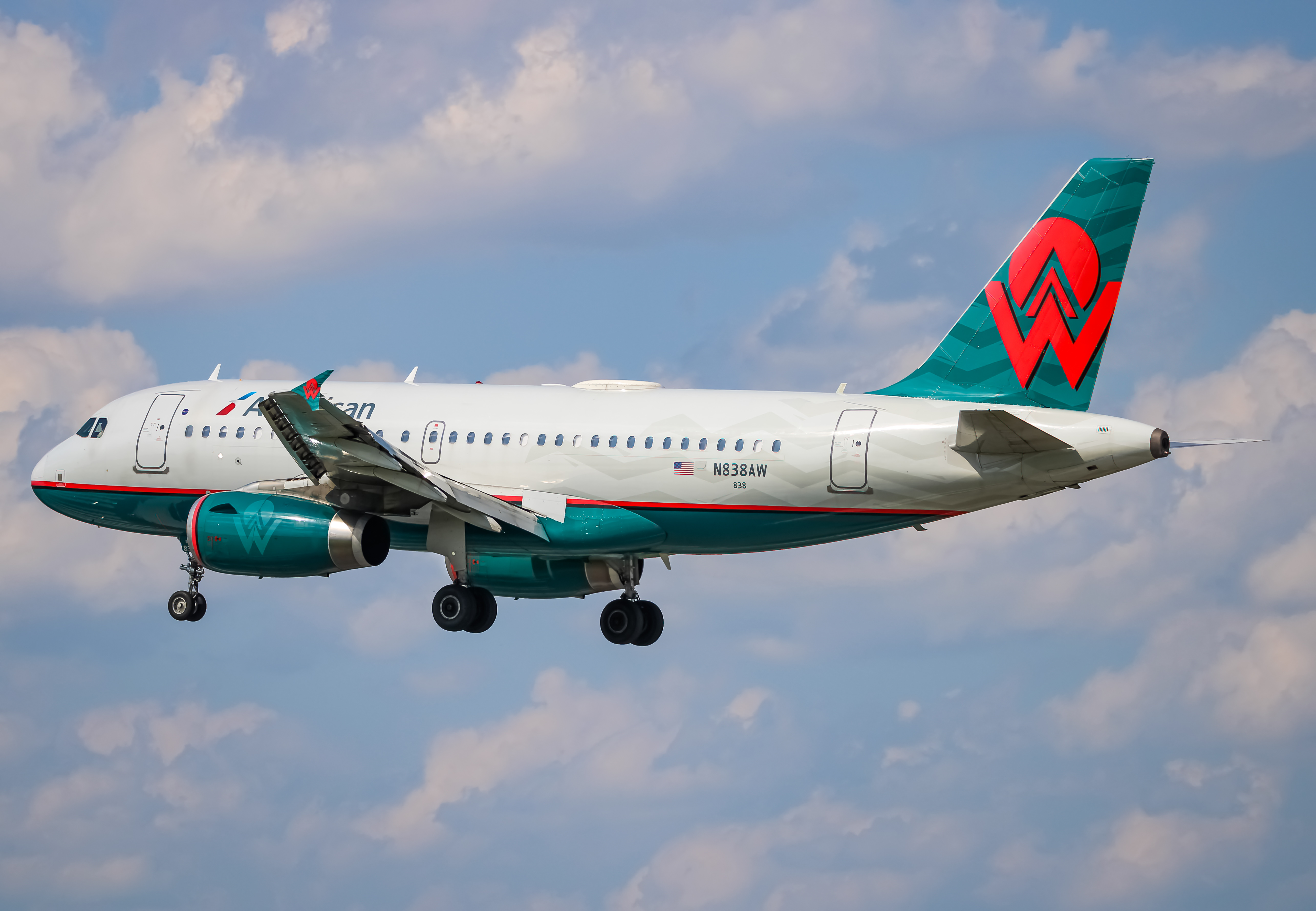 Full size: American Airlines Airbus A319 N838AW at Baltimore/Washington International Thurgood Marshall Airport