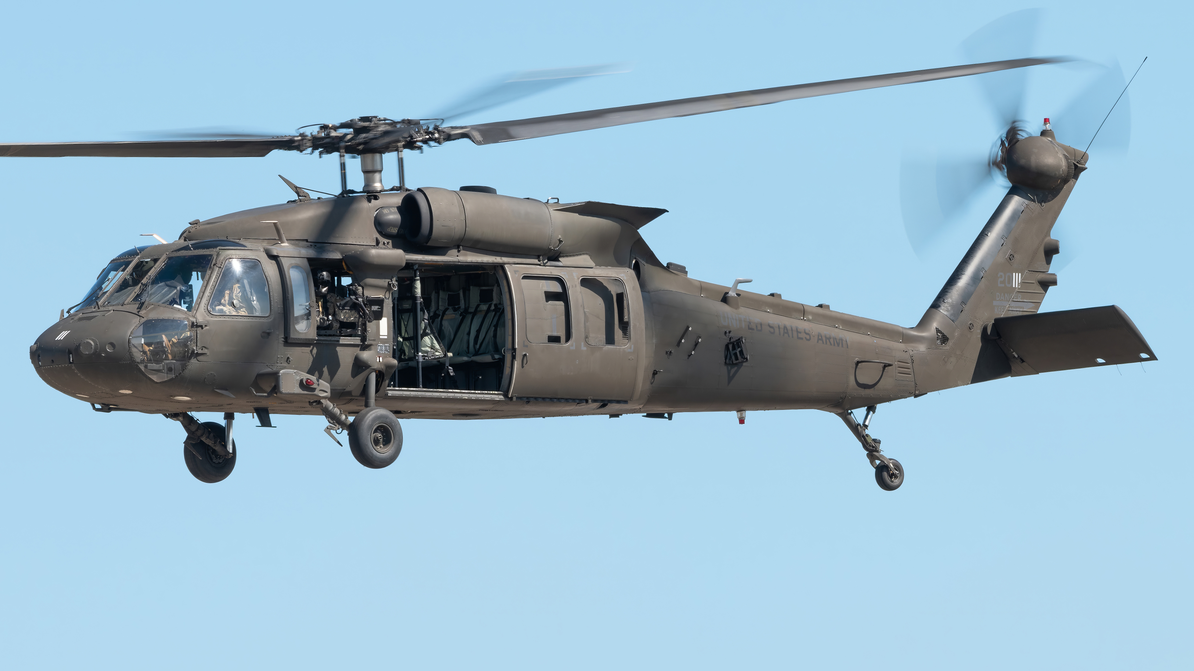 Full size: USA - United States Army Sikorsky UH-60L Blackhawk 08-20111 at Wittman Regional Airport