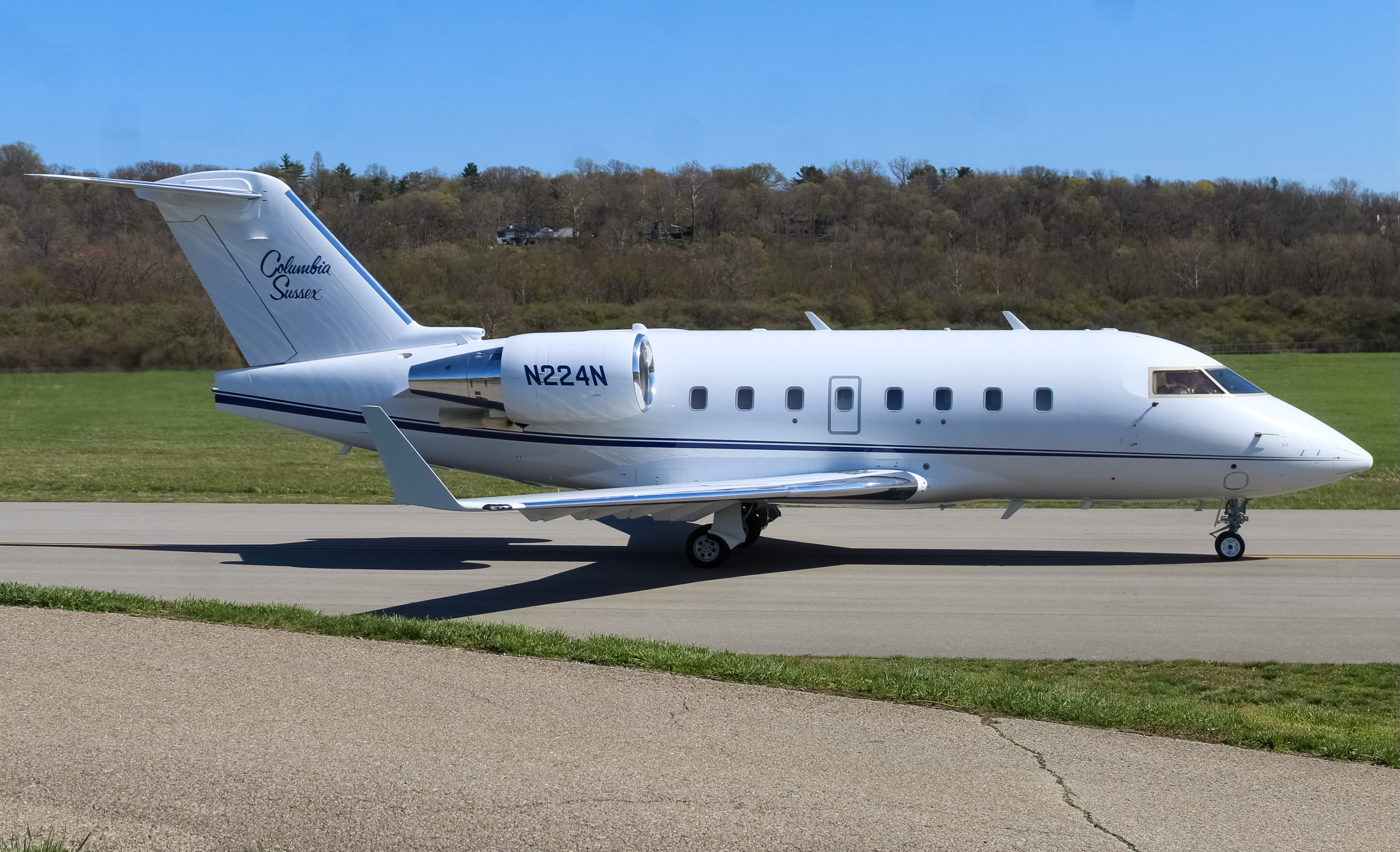 Full size: PRIVATE Bombardier CL-600 N224N at Cincinnati Municipal Airport/Lunken Field