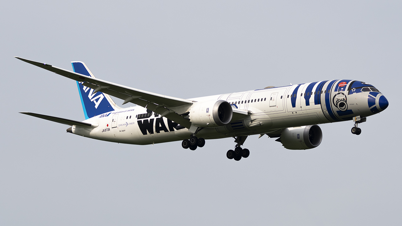 Full size: All Nippon Airways Boeing 787-9 JA873A at Washington Dulles International Airport