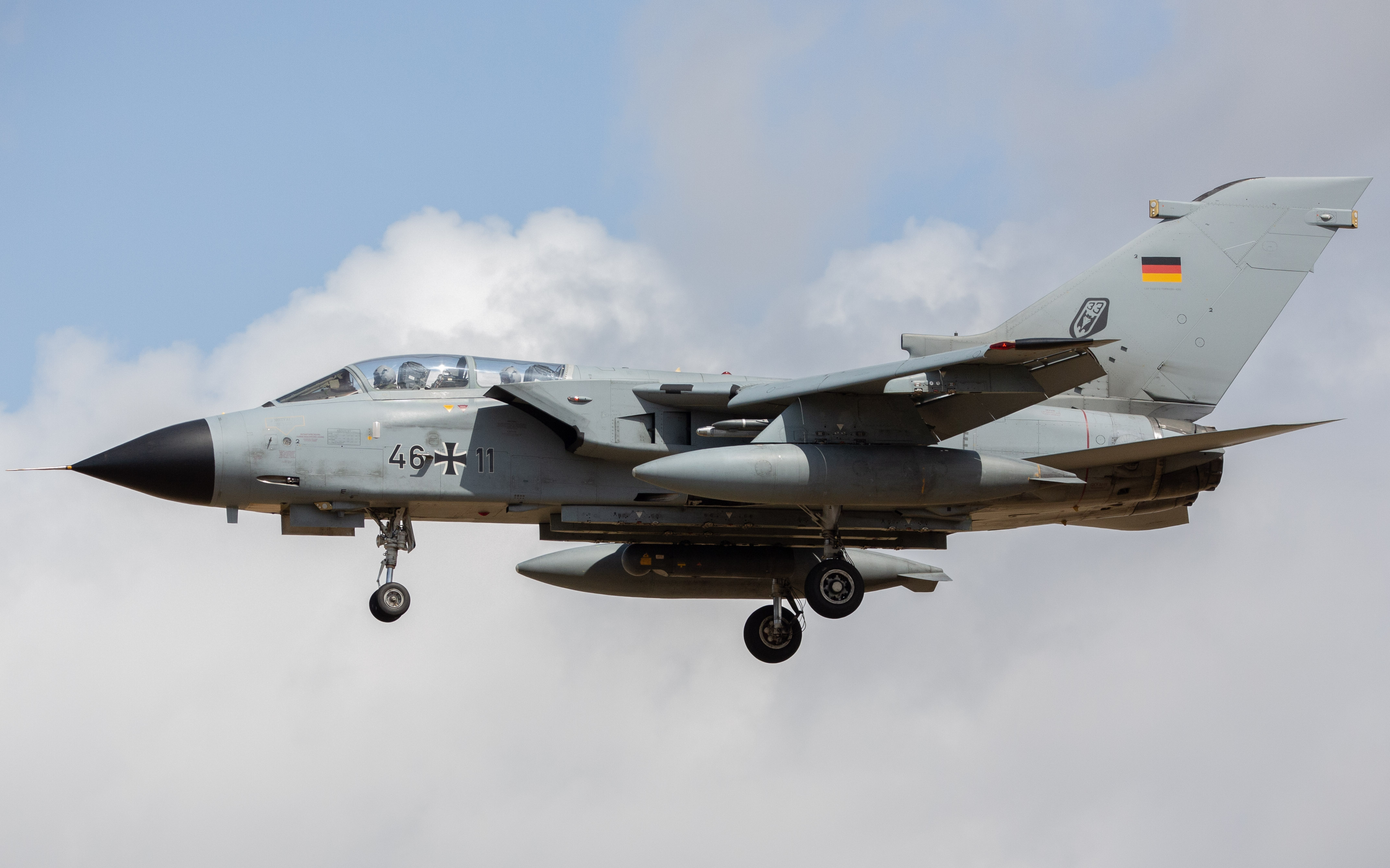 Full size: Germany - Air Force Panavia Tornado IDS 46+11 at 