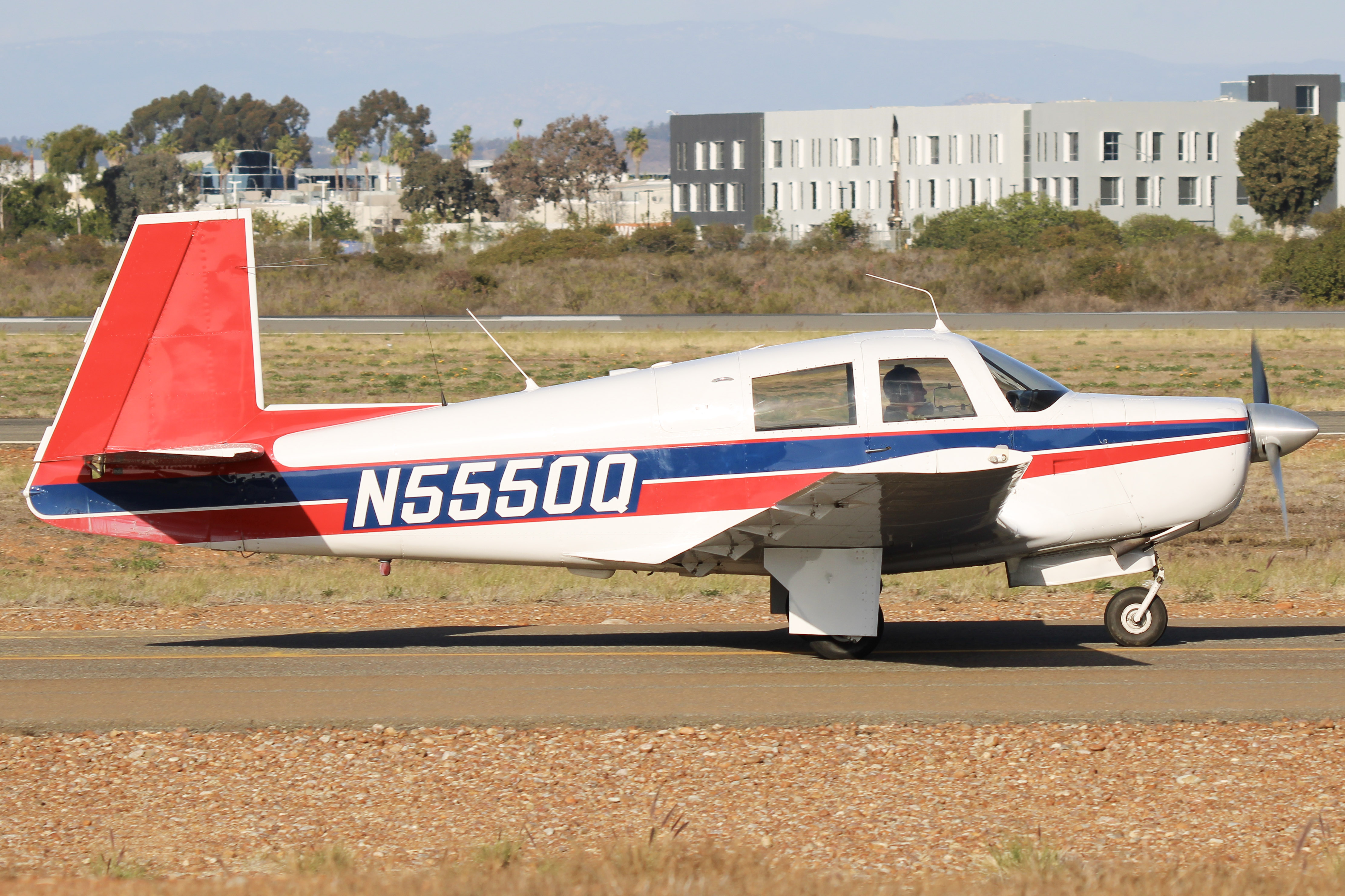 Full size: PRIVATE Mooney M20 N5550Q at Montgomery-Gibbs Executive Airport