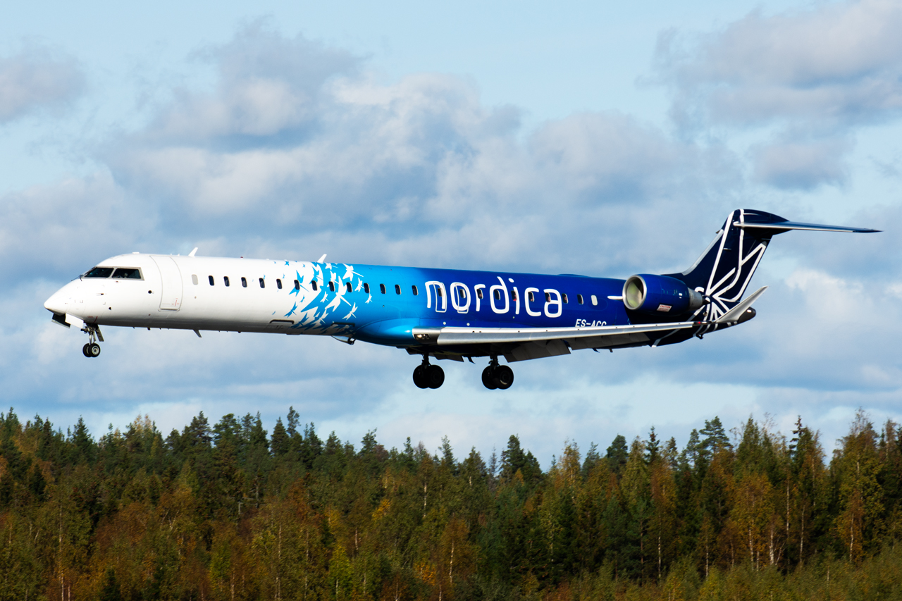 Full size: Nordica Mitsubishi CRJ-900 ES-ACC at Helsinki Vantaa Airport