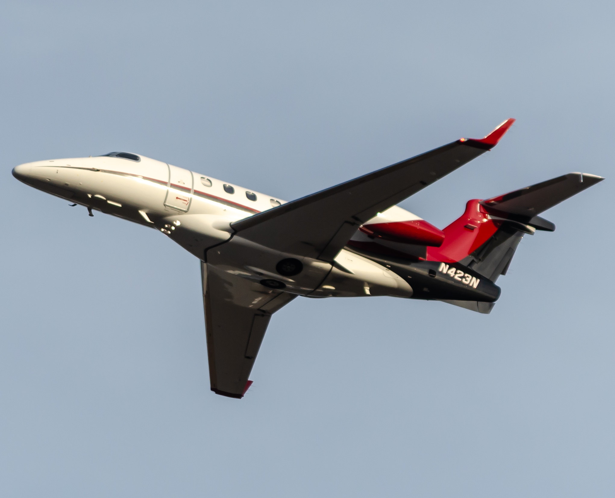 Full size: PRIVATE Embraer Phenom 300 N423N at Pensacola International Airport
