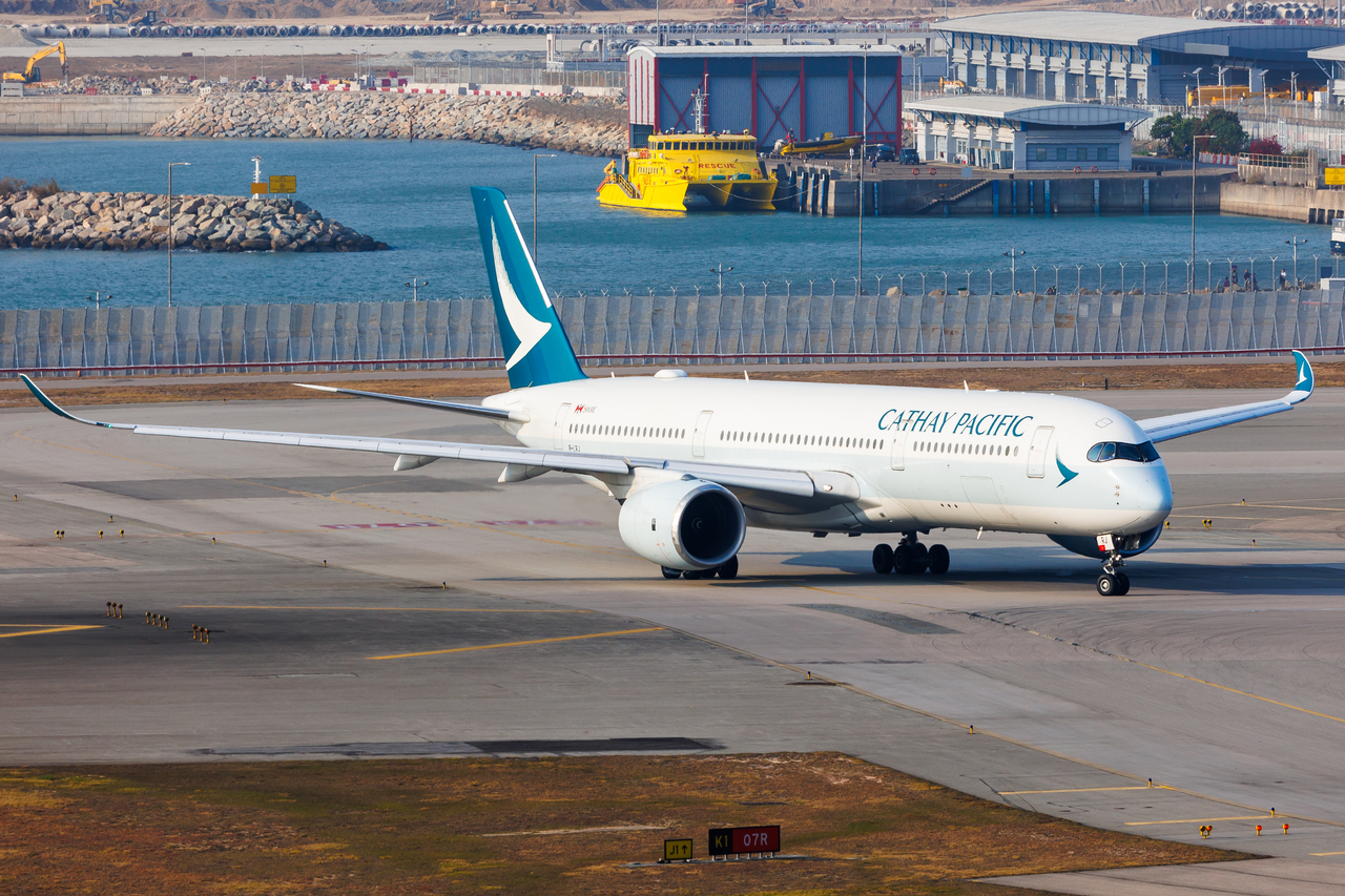 Full size: Cathay Pacific Airbus A350-900 B-LRJ at Hong Kong International Airport
