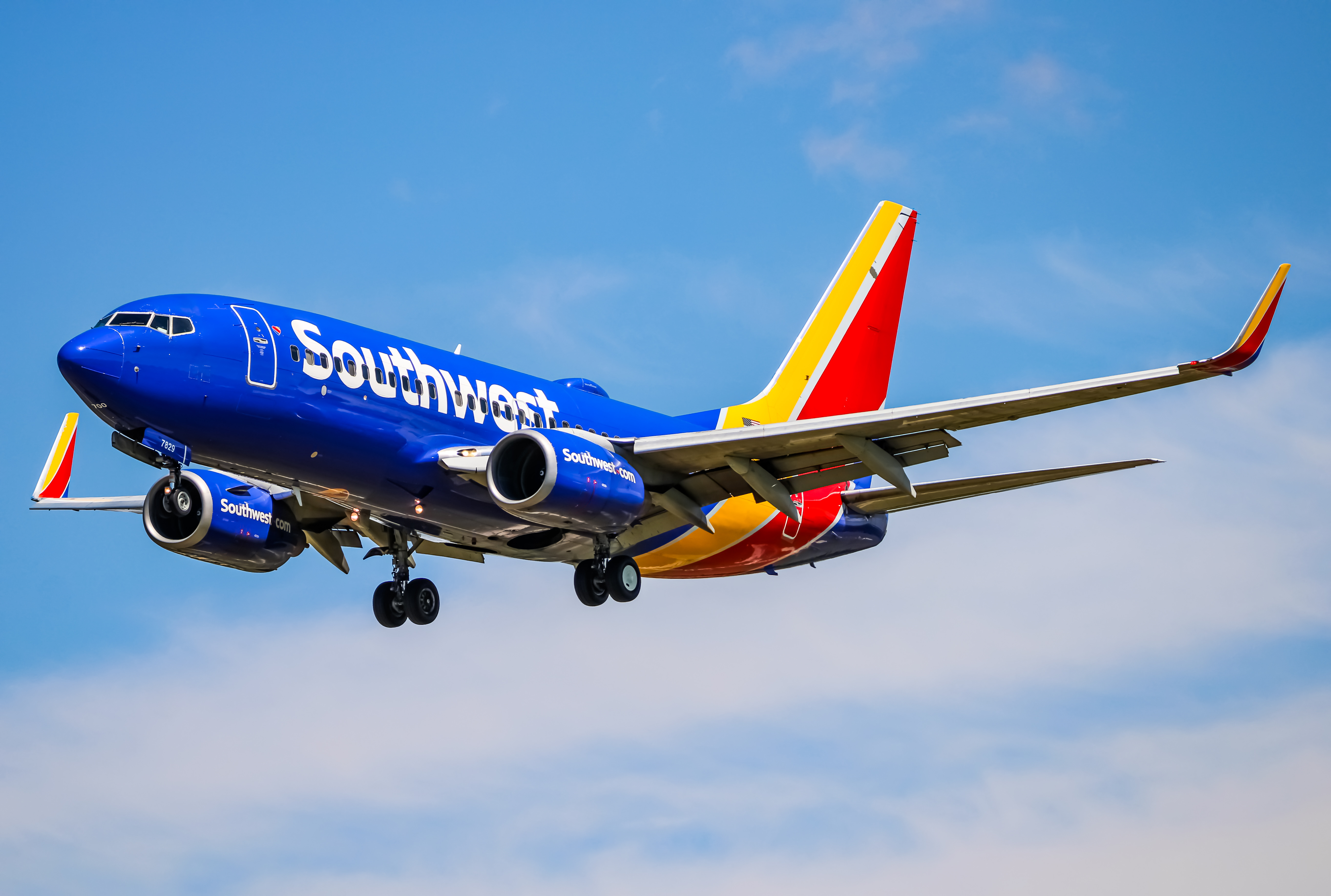 Full size: Southwest Airlines Boeing 737-700 N7829B at Baltimore/Washington International Thurgood Marshall Airport