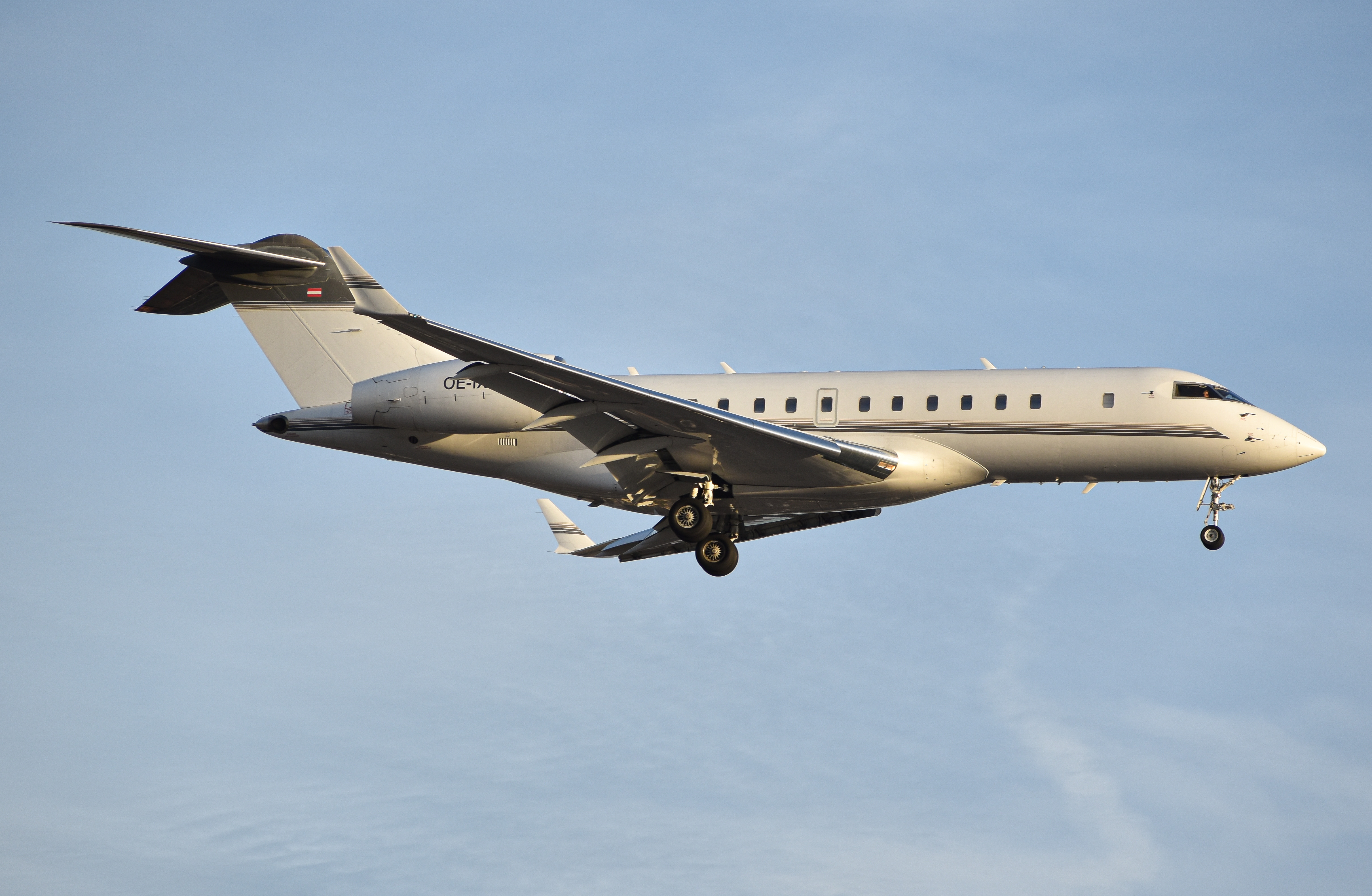 Full size: PRIVATE Bombardier Global 5000 OE-IXJ at Lester B Pearson International Airport