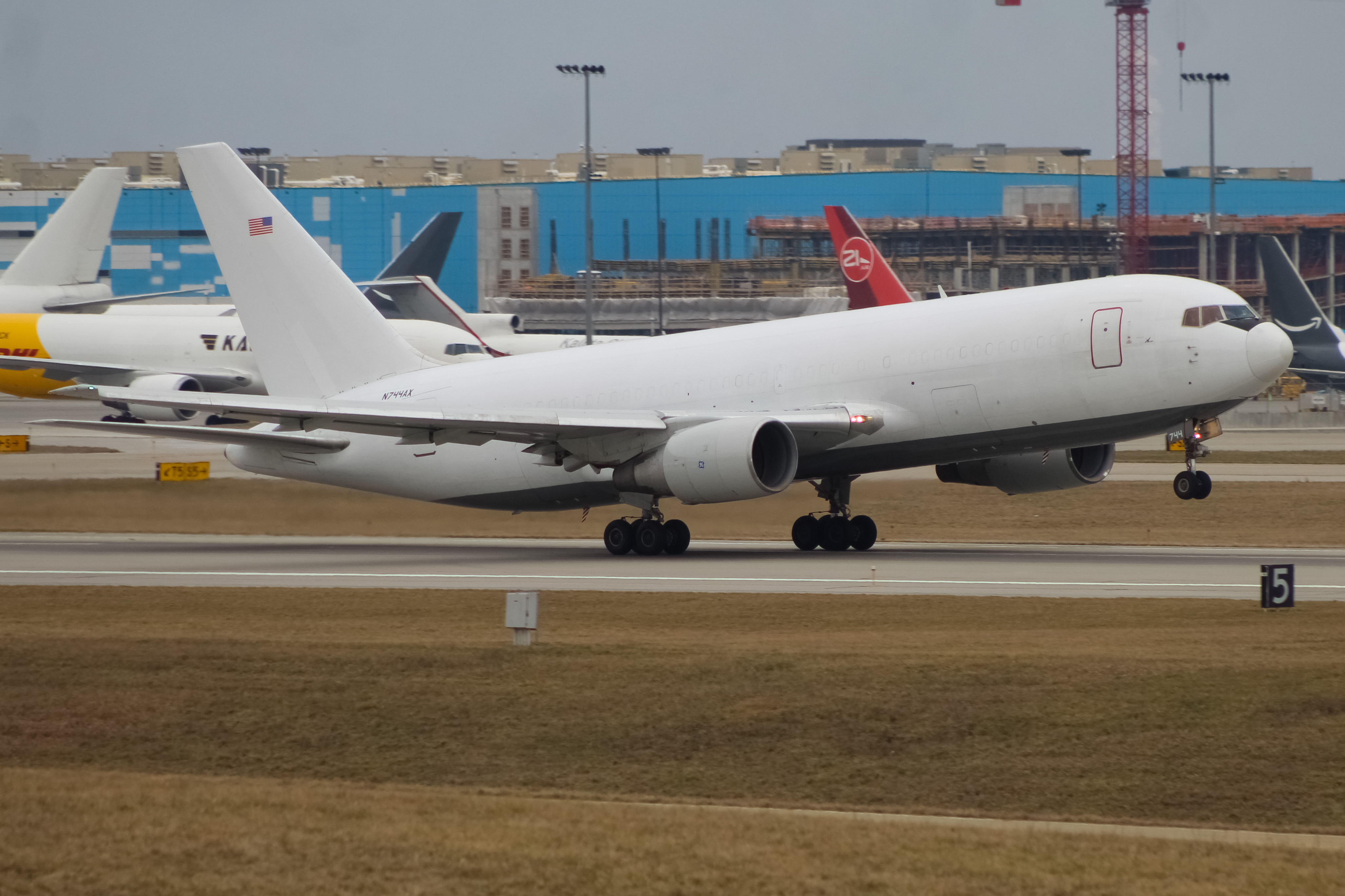 Full size: ABX Air Boeing 767-200F N744AX at Cincinnati/Northern Kentucky International Airport