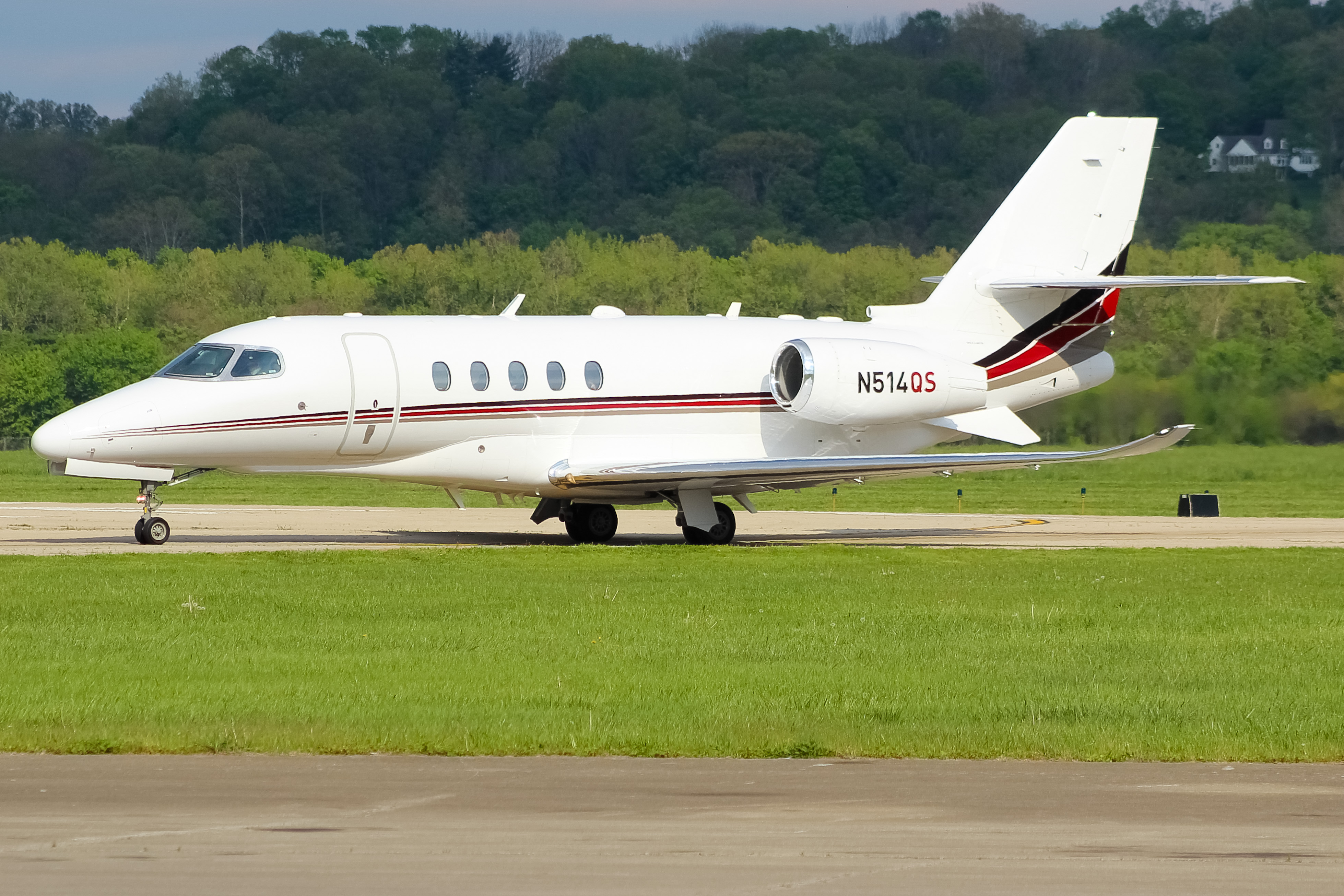 Full size: NetJets Cessna 680 Citation Sovereign  N514QS at Cincinnati Municipal Airport/Lunken Field
