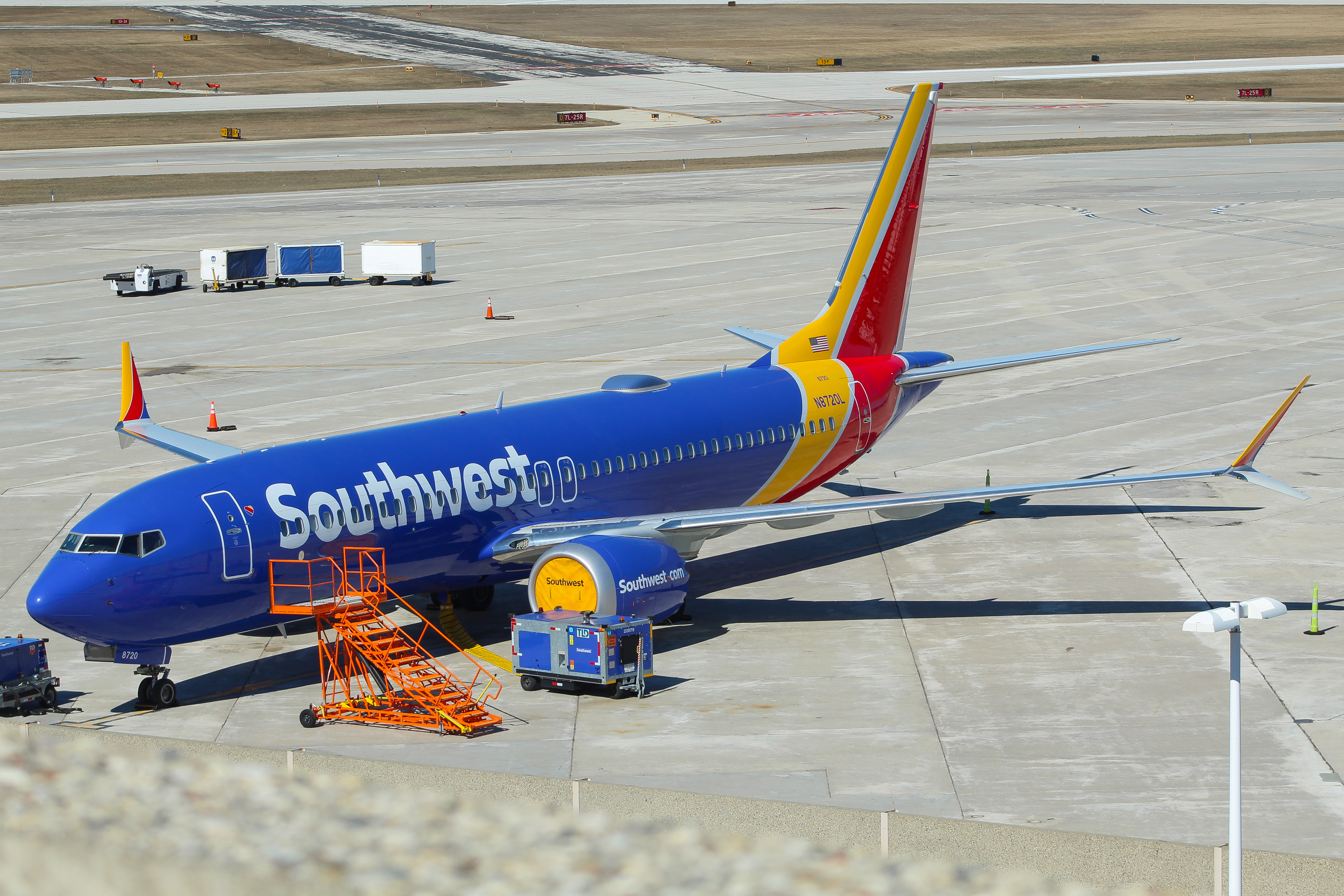 Full size: Southwest Airlines Boeing 737 MAX 8 N8720L at General Mitchell International Airport
